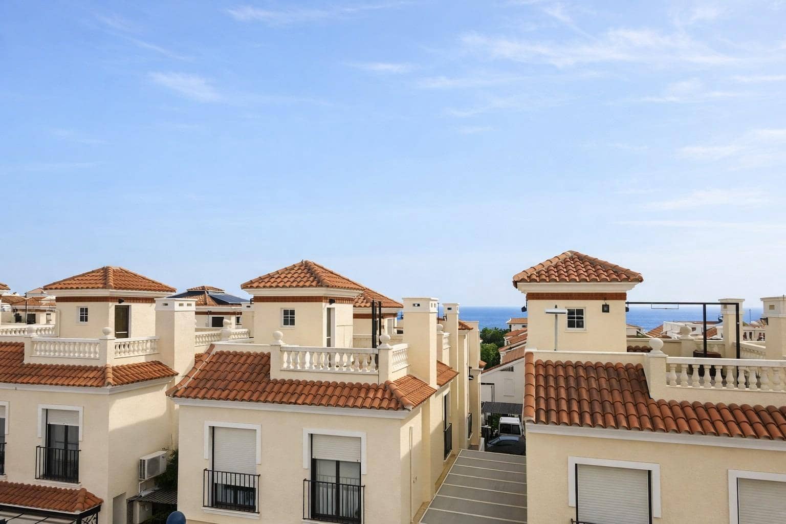 3 camera da letto Bungalow in vendita in Gran Alacant con piscina - 365.000 € (Rif: 9773100)