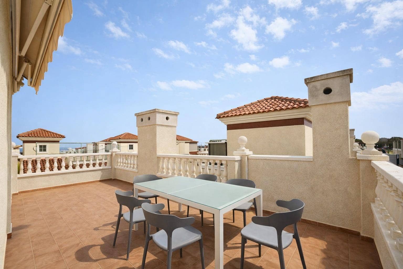 3 camera da letto Bungalow in vendita in Gran Alacant con piscina - 365.000 € (Rif: 9773100)