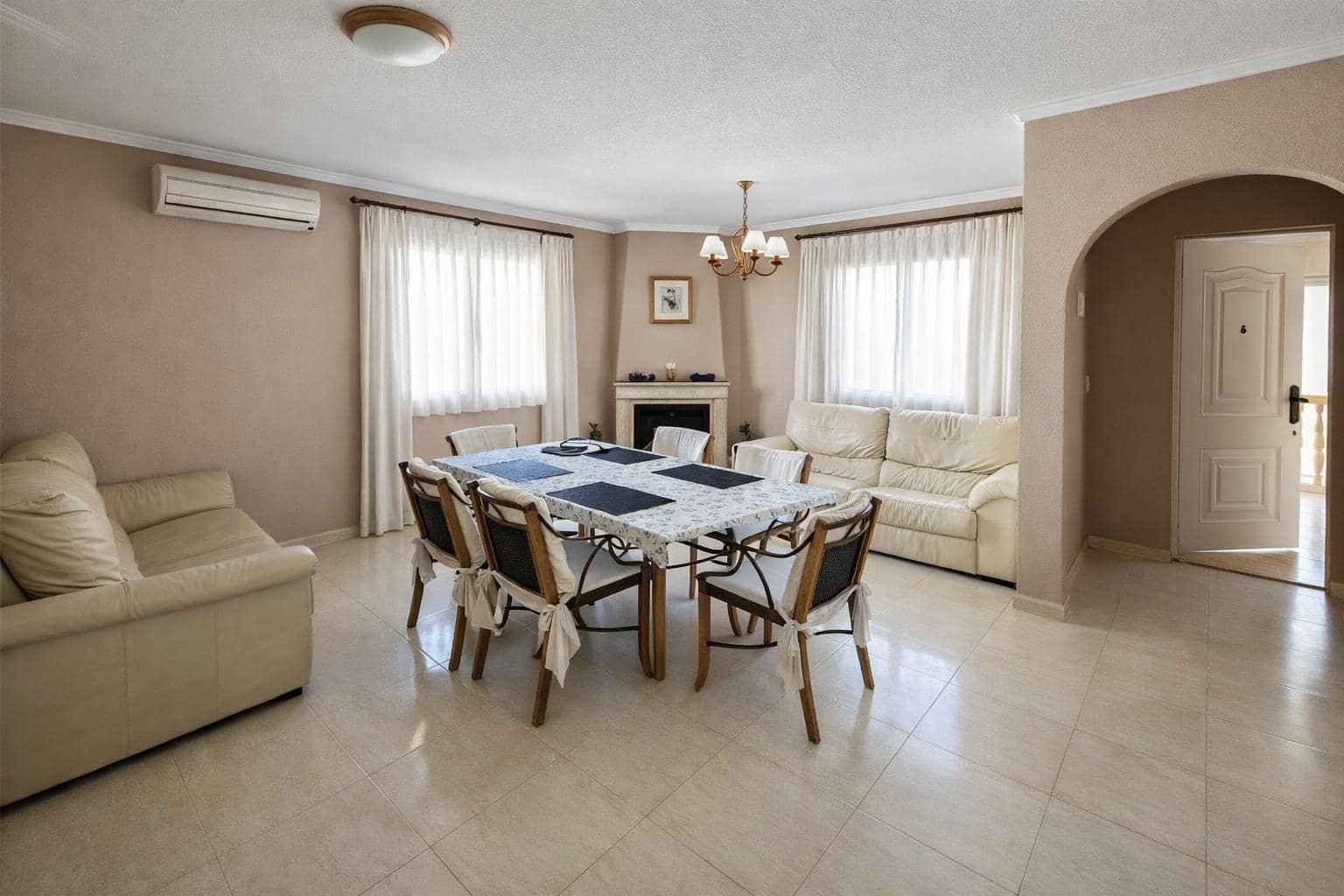 3 soverom Villa til leie i Gran Alacant med svømmebasseng garasje - € 2 500 (Ref: 9783029)