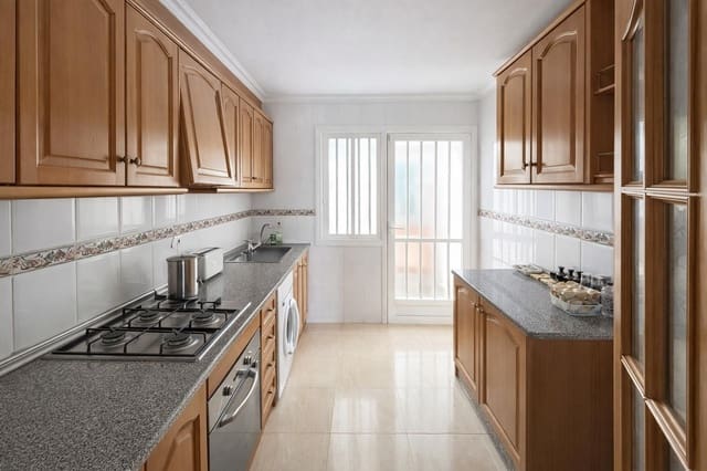 3 soverom Villa til leie i Monte y Mar, Santa Pola med svømmebasseng garasje - € 2 500 (Ref: 9783029)