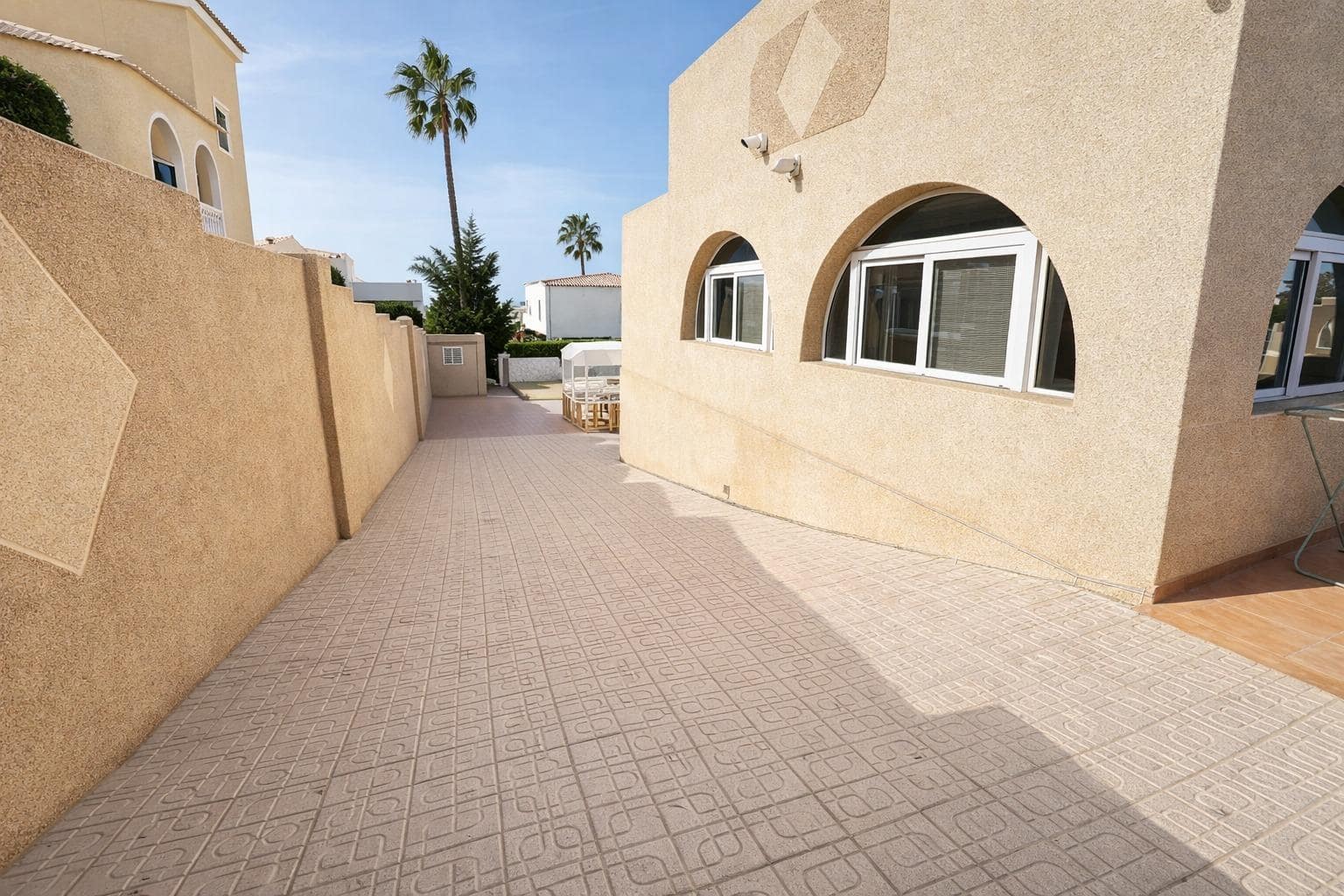 3 soverom Villa til leie i Gran Alacant med svømmebasseng garasje - € 2 500 (Ref: 9783029)