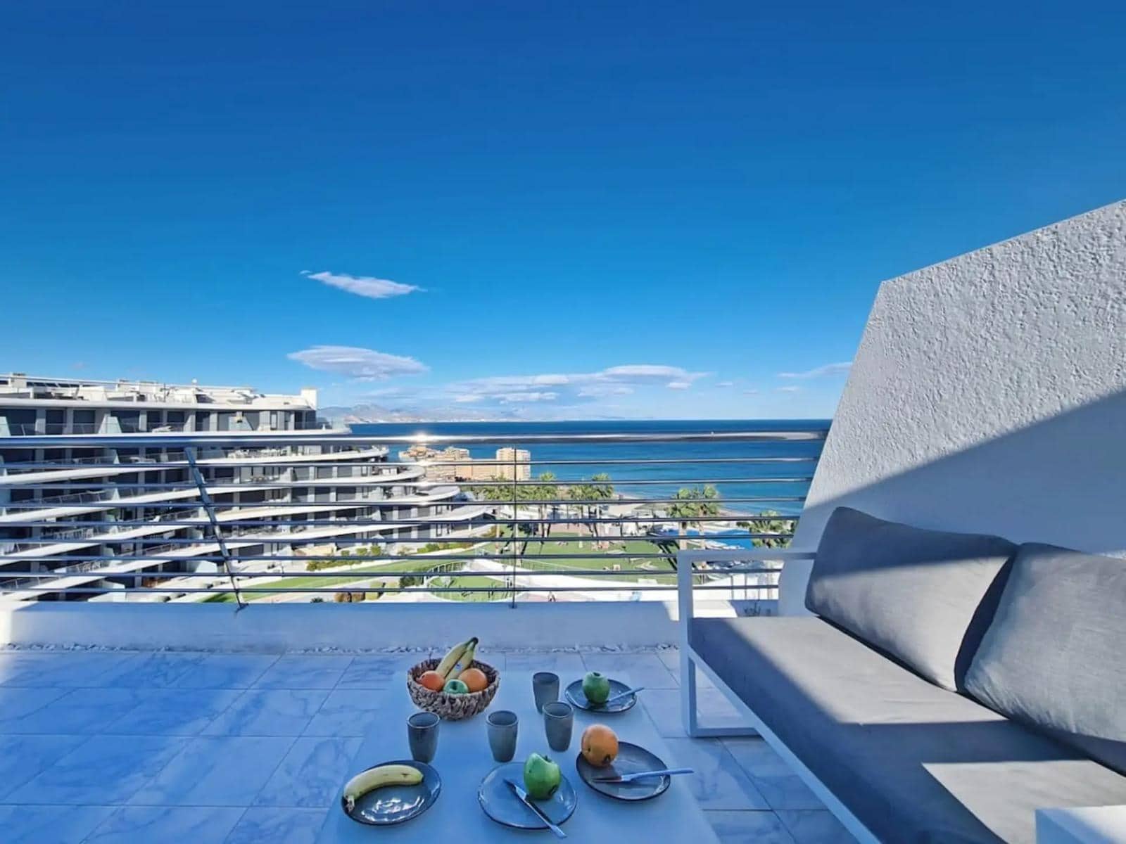 2 sypialnia Penthouse na sprzedaż w Arenales del Sol z basenem garażem - 599 500 € (Ref: 9797150)