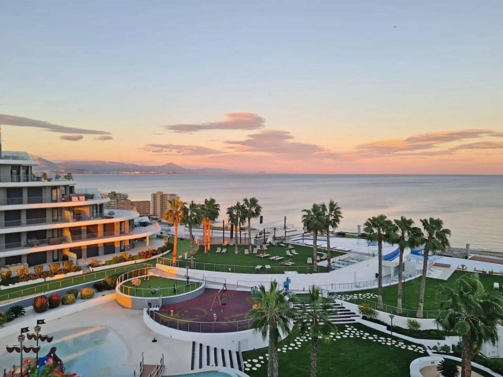 2 sypialnia Penthouse na sprzedaż w Arenales del Sol z basenem garażem - 599 500 € (Ref: 9797150)