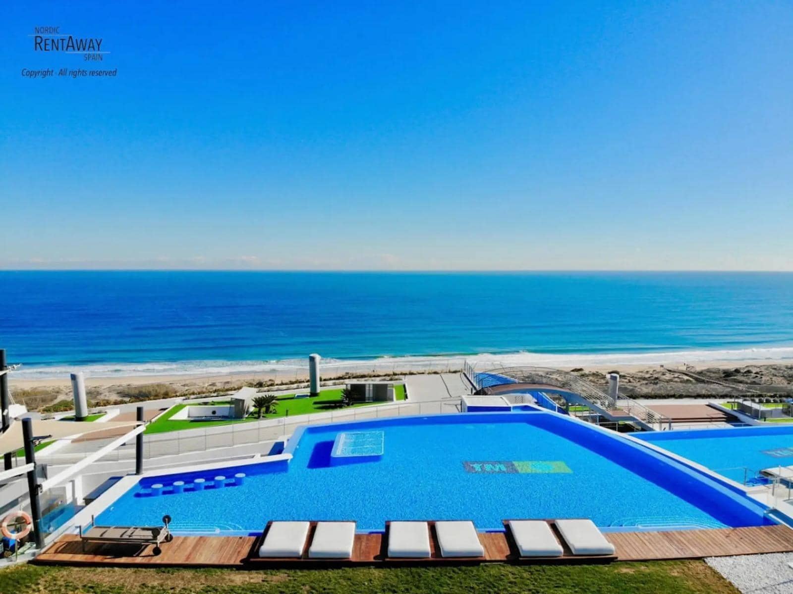 2 sypialnia Penthouse na sprzedaż w Arenales del Sol z basenem garażem - 599 500 € (Ref: 9797150)