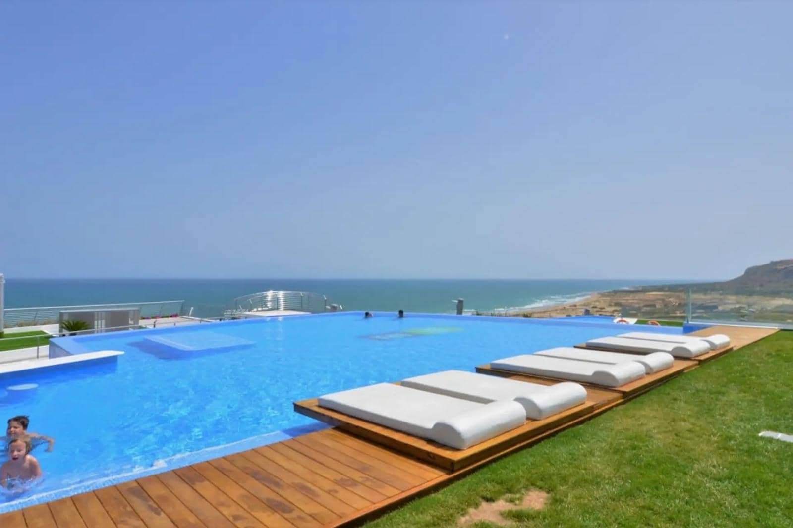 2 bedroom Penthouse for sale in Arenales del Sol with pool garage - € 599,500 (Ref: 9797150)