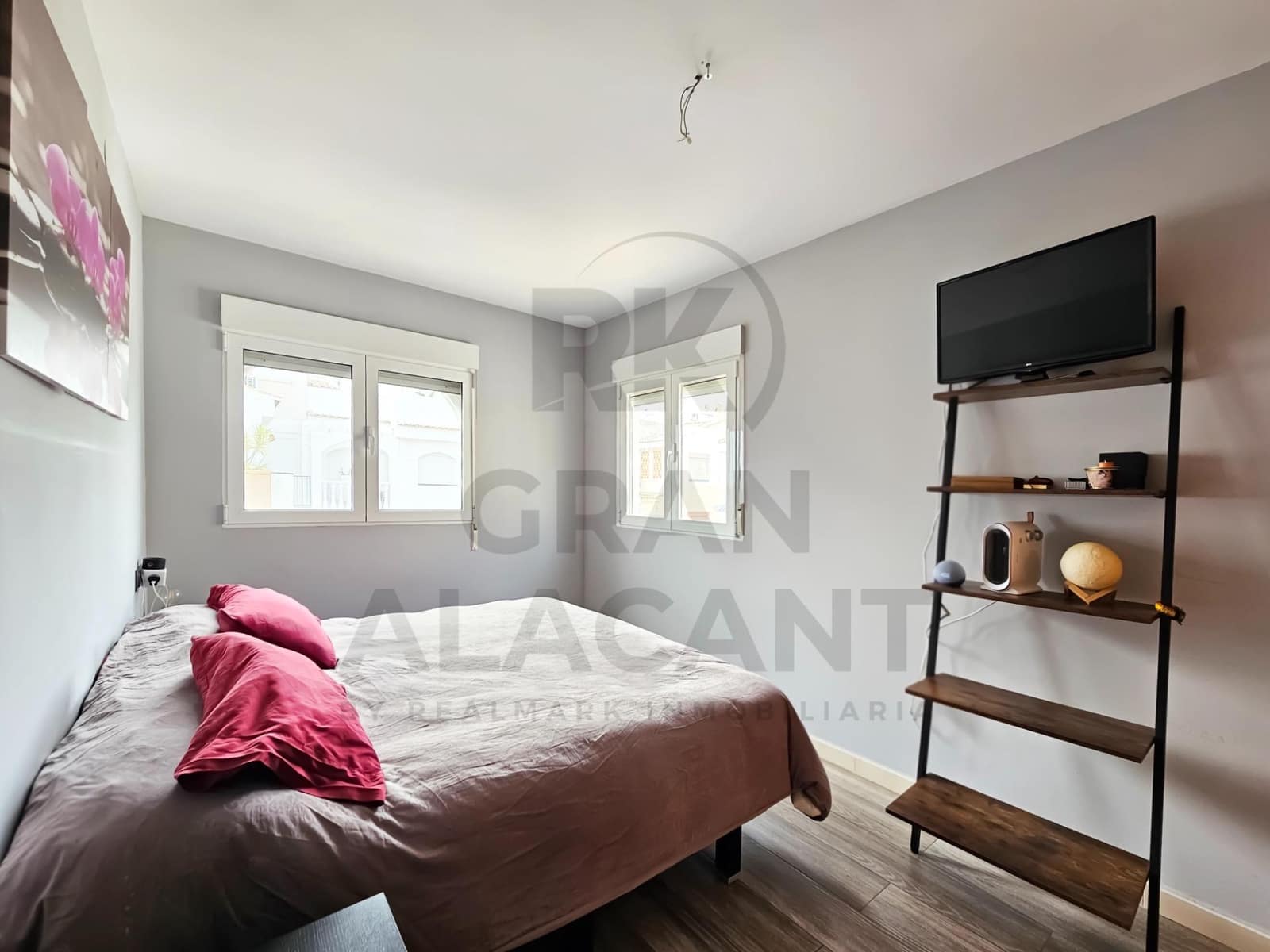 4 Zimmer Bungalow zu verkaufen in Gran Alacant mit Pool - 309.900 € (Ref: 9811946)