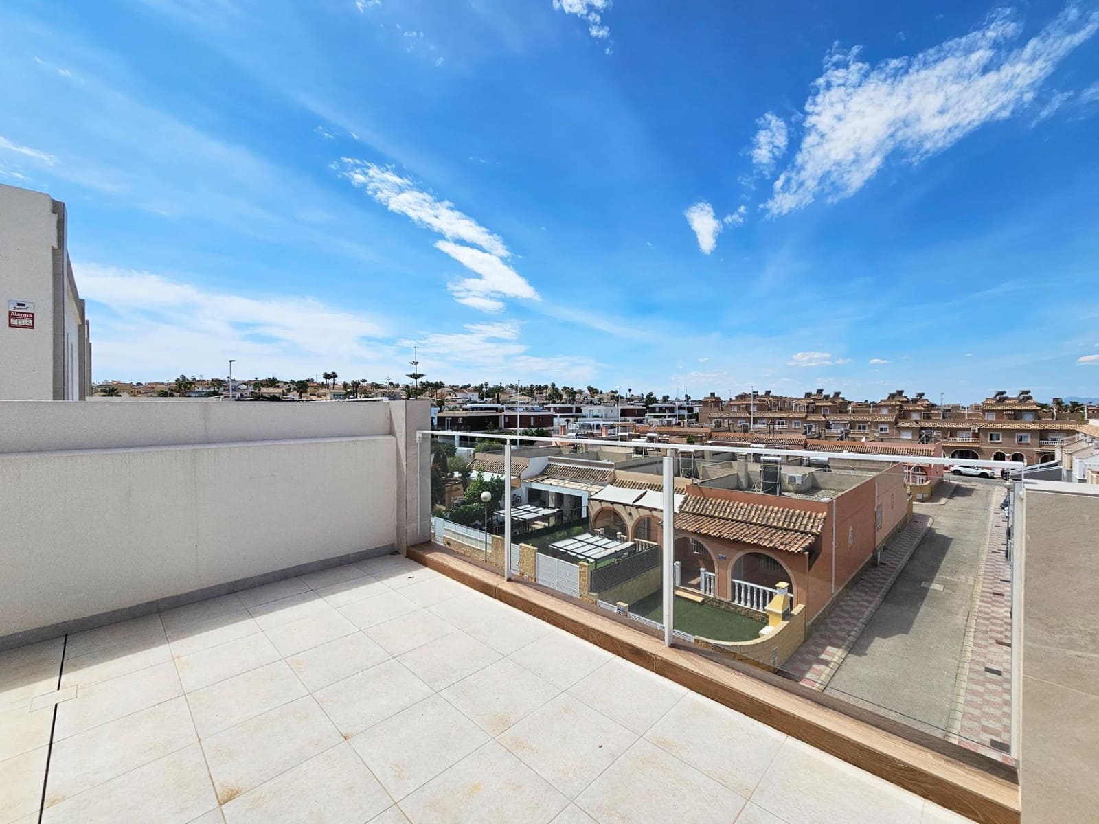 Casa de 3 habitaciones en Gran Alacant en venta con piscina garaje - 320.000 € (Ref: 9820547)