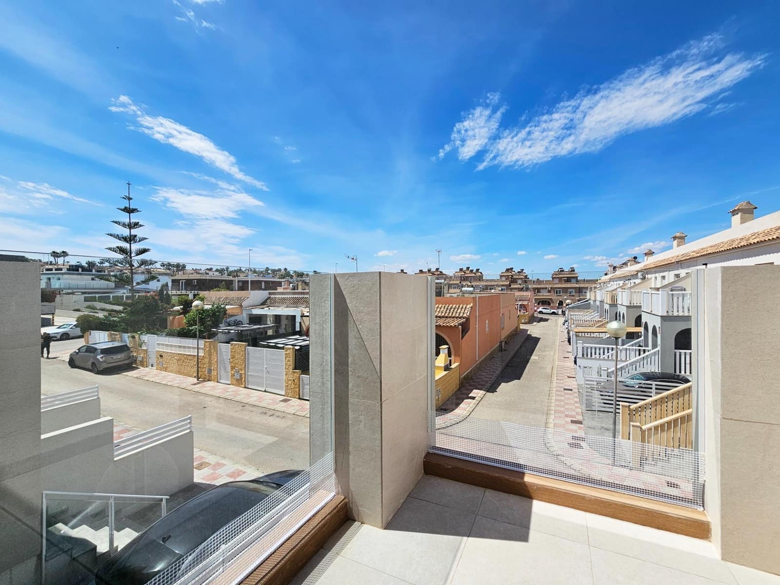 Casa de 3 habitaciones en Gran Alacant en venta con piscina garaje - 320.000 € (Ref: 9820547)
