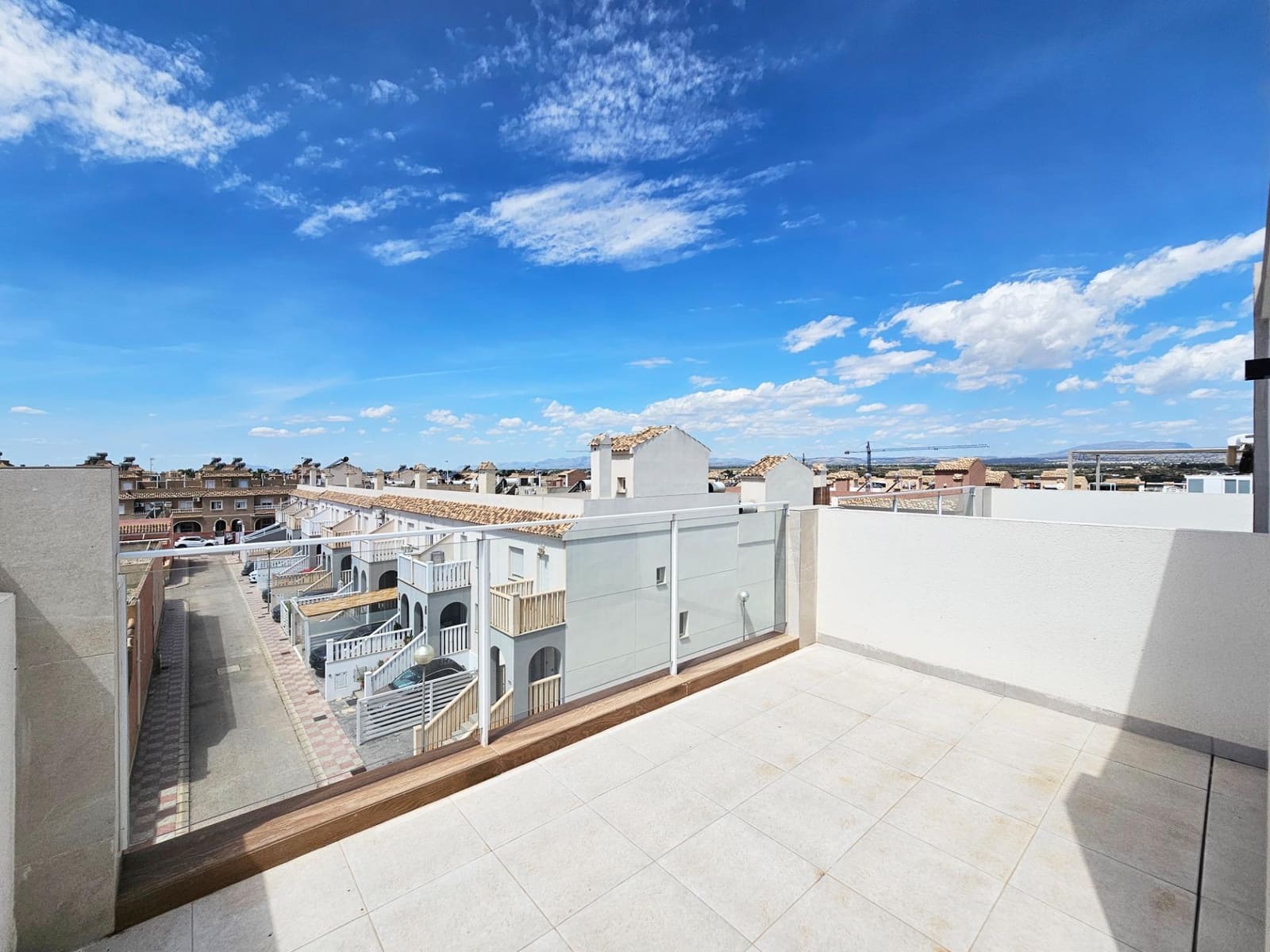 Casa de 3 habitaciones en Gran Alacant en venta con piscina garaje - 320.000 € (Ref: 9820547)
