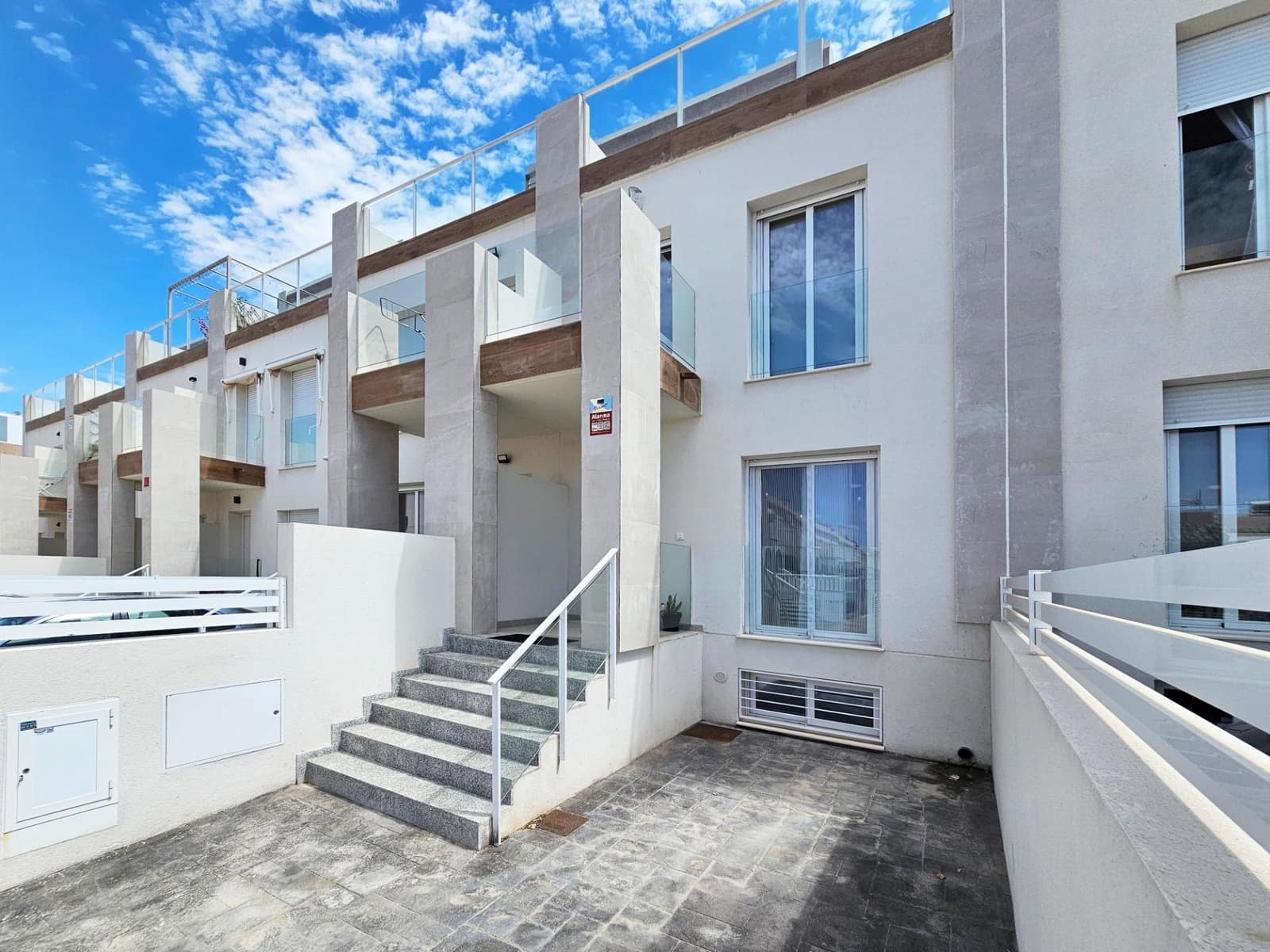 3 bedroom Townhouse for sale in Gran Alacant with pool garage - € 310,000 (Ref: 9820547)