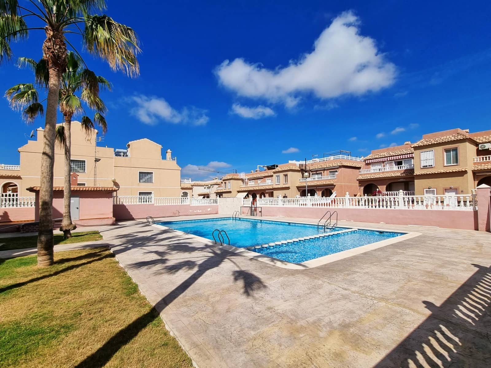 3 bedroom Townhouse for sale in Gran Alacant with pool garage - € 310,000 (Ref: 9820547)