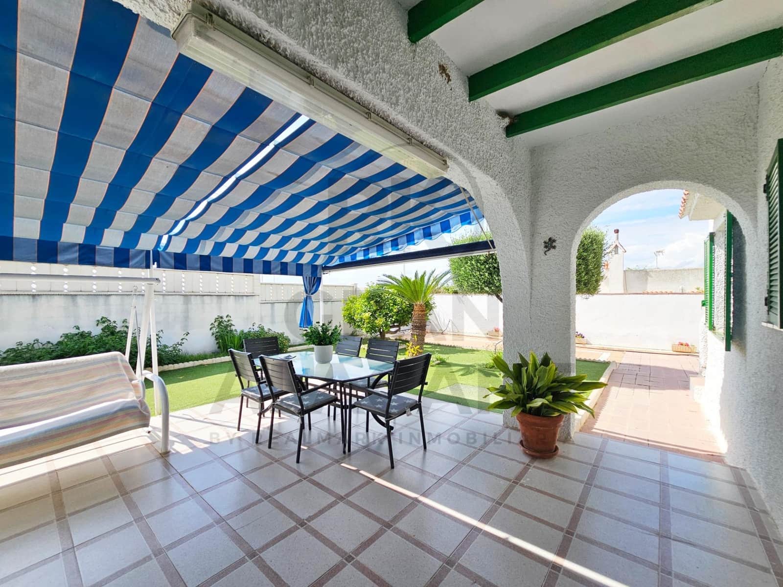 4 bedroom Villa for sale in Arenales del Sol with pool garage - € 495,000 (Ref: 9829200)