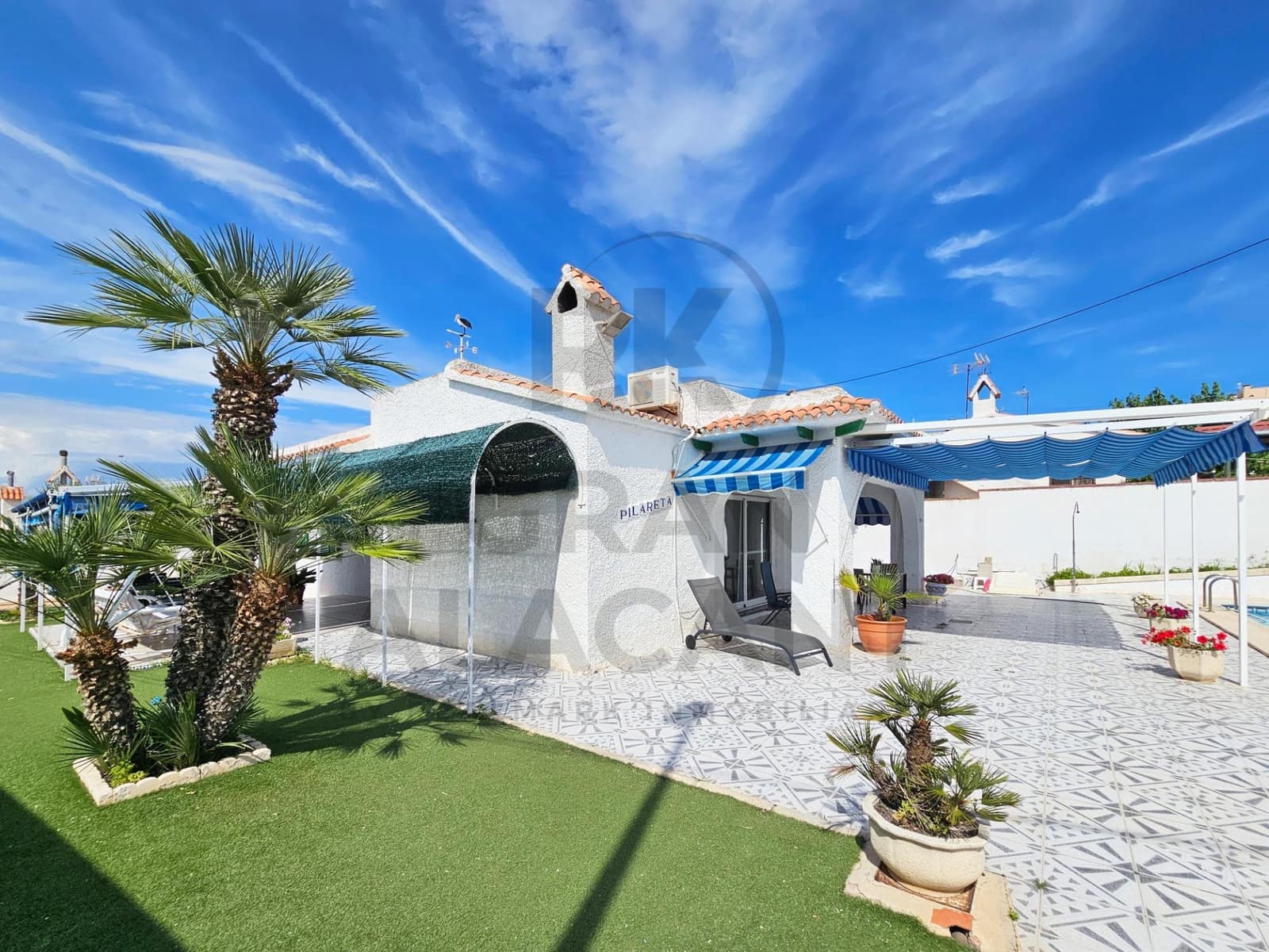 4 bedroom Villa for sale in Arenales del Sol with pool garage - € 495,000 (Ref: 9829200)