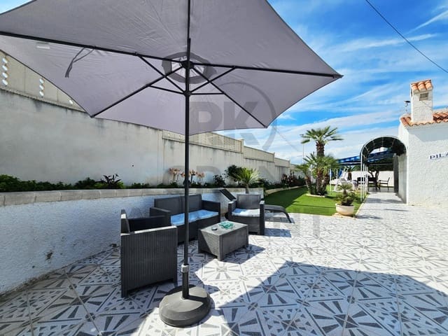 Chalet de 4 habitaciones en Arenales del Sol, Elche / Elx en venta con piscina garaje - 495.000 € (Ref: 9829200)