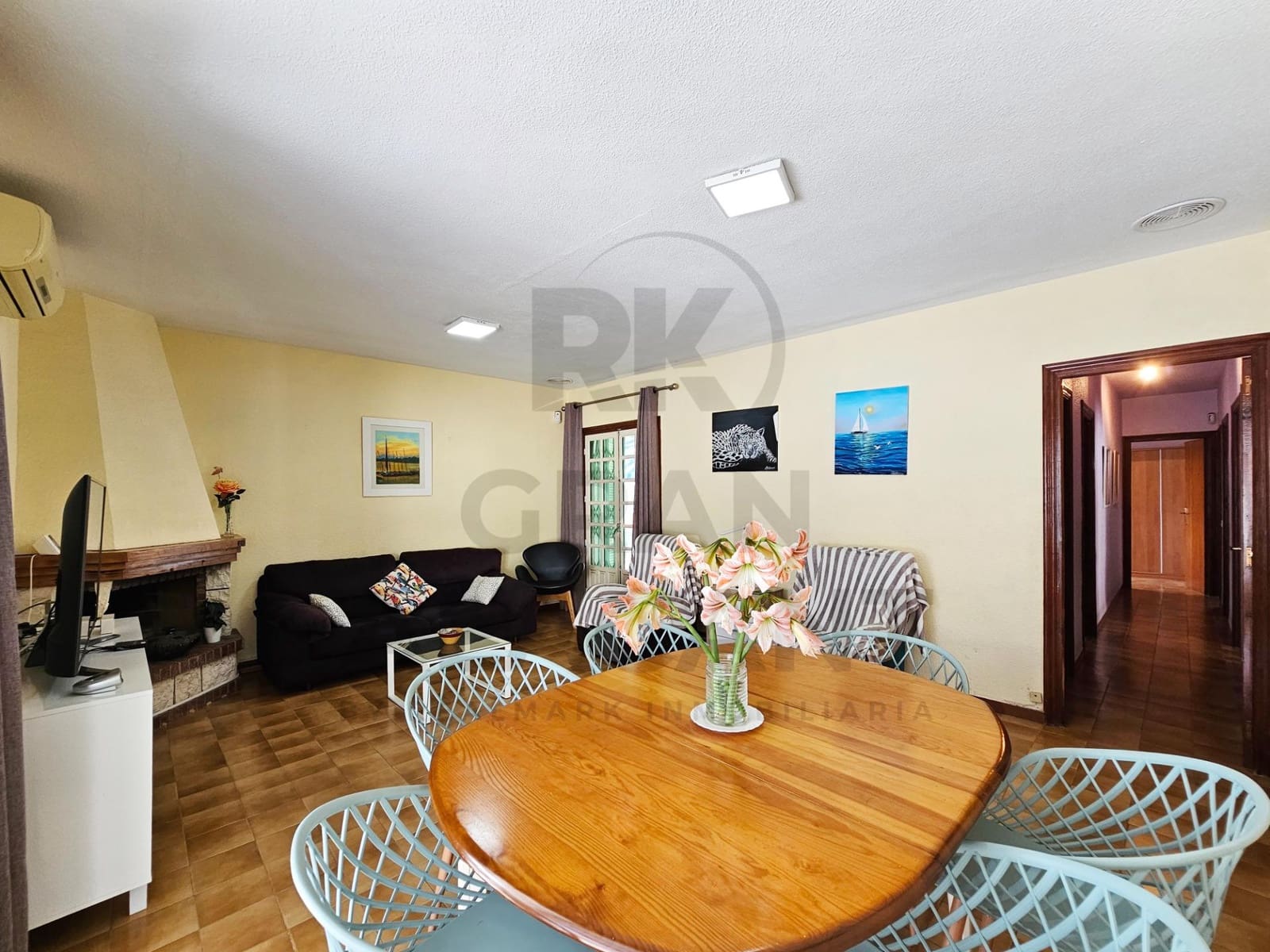 4 bedroom Villa for sale in Arenales del Sol with pool garage - € 495,000 (Ref: 9829200)