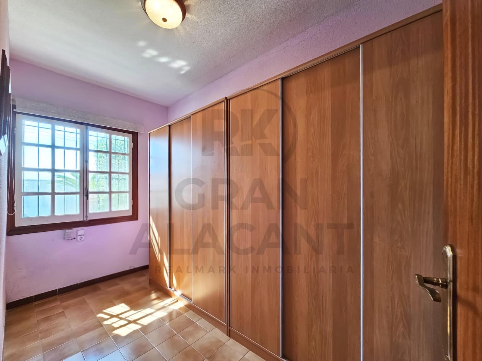 4 bedroom Villa for sale in Arenales del Sol with pool garage - € 495,000 (Ref: 9829200)
