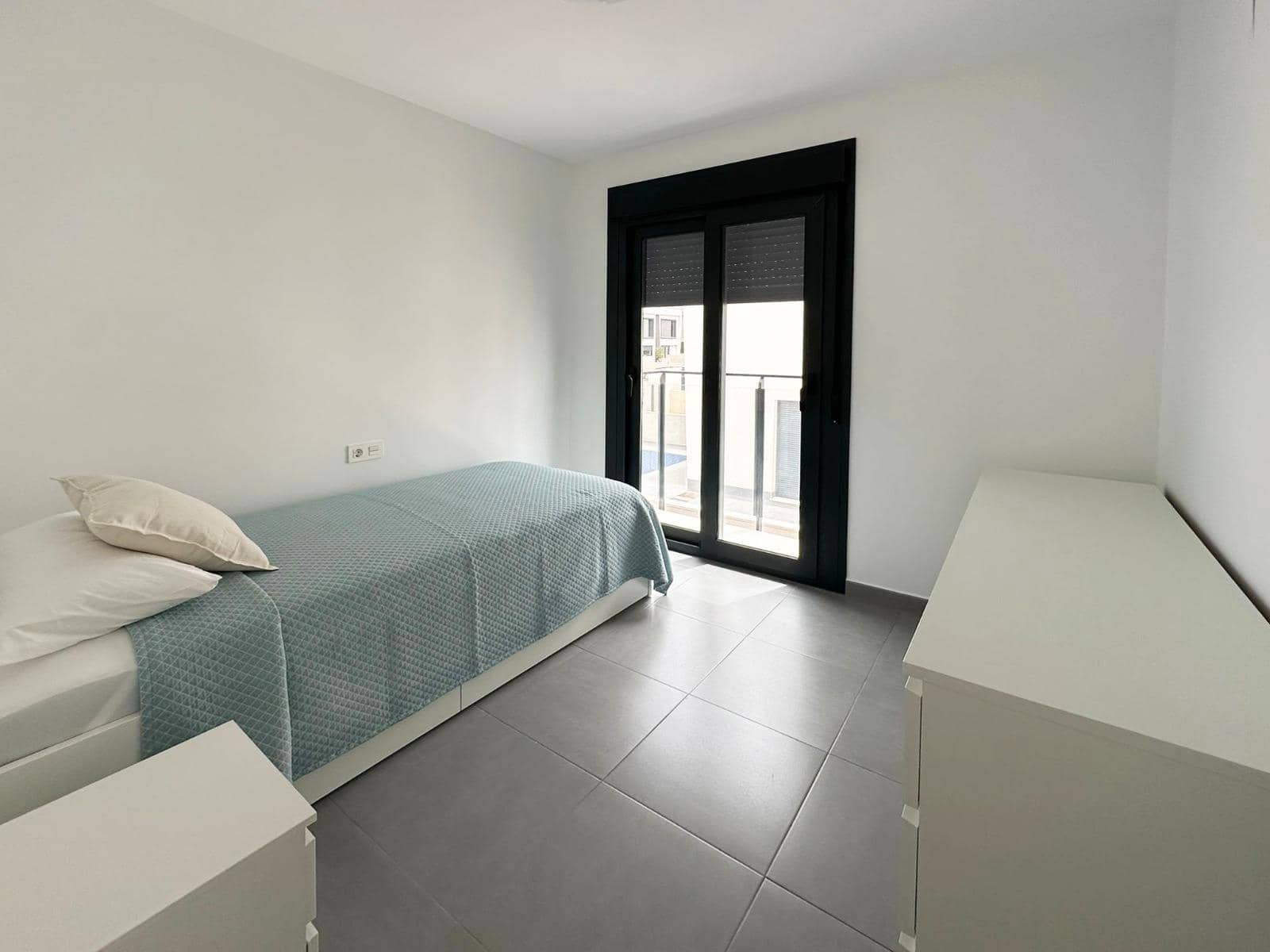 3 bedroom Villa for rent in Gran Alacant with pool - € 1,800 (Ref: 9843429)