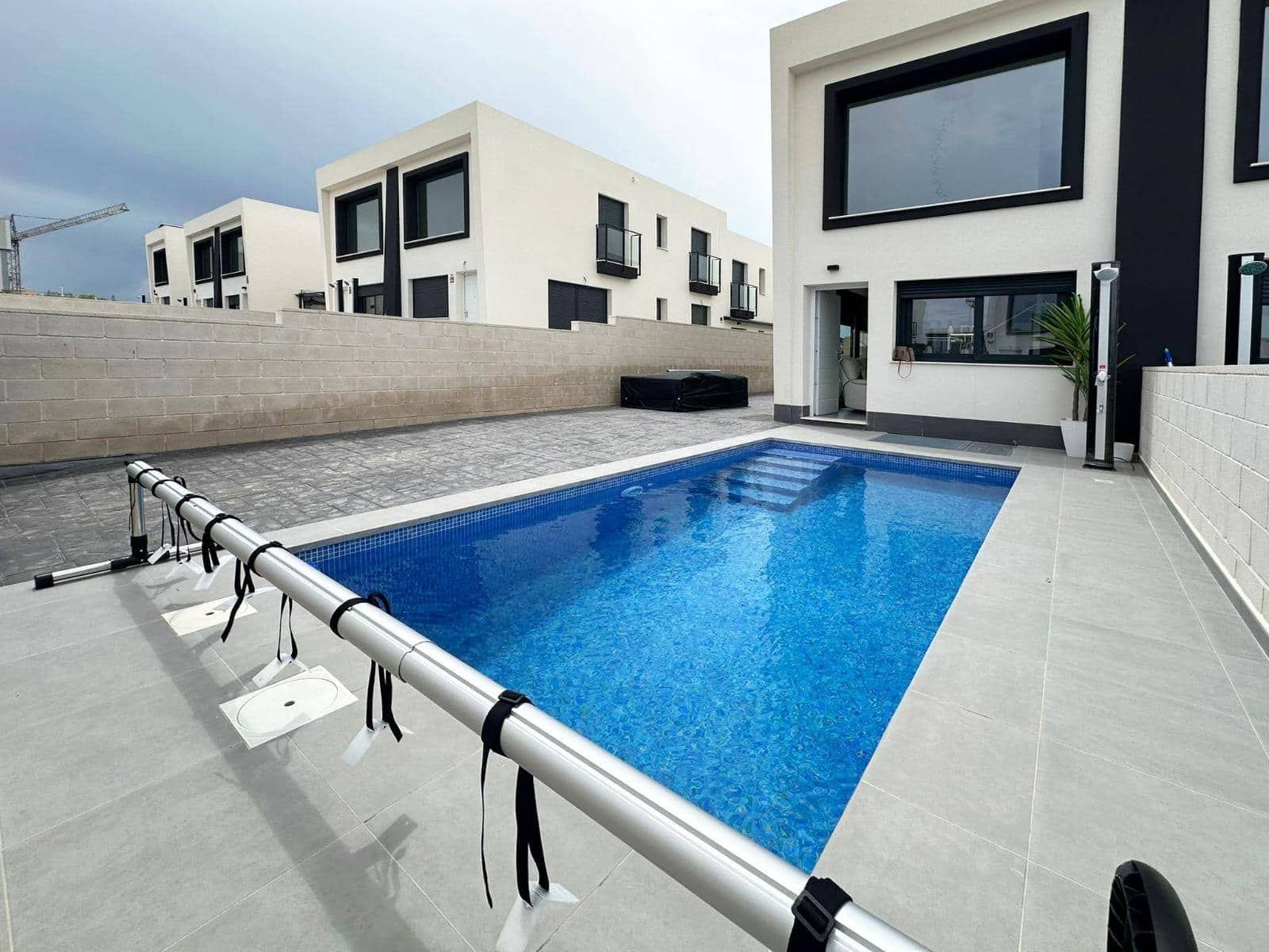 3 bedroom Villa for rent in Gran Alacant with pool - € 1,800 (Ref: 9843429)