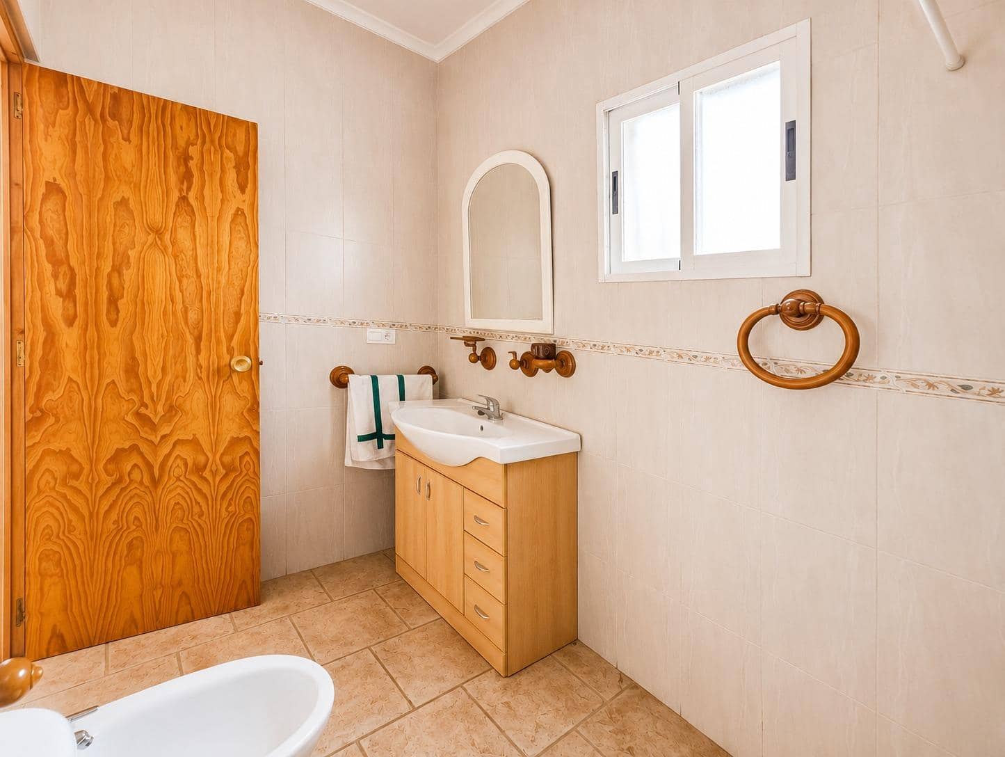 4 soverom Villa til salgs i Novelda med svømmebasseng garasje - € 165 000 (Ref: 9843430)