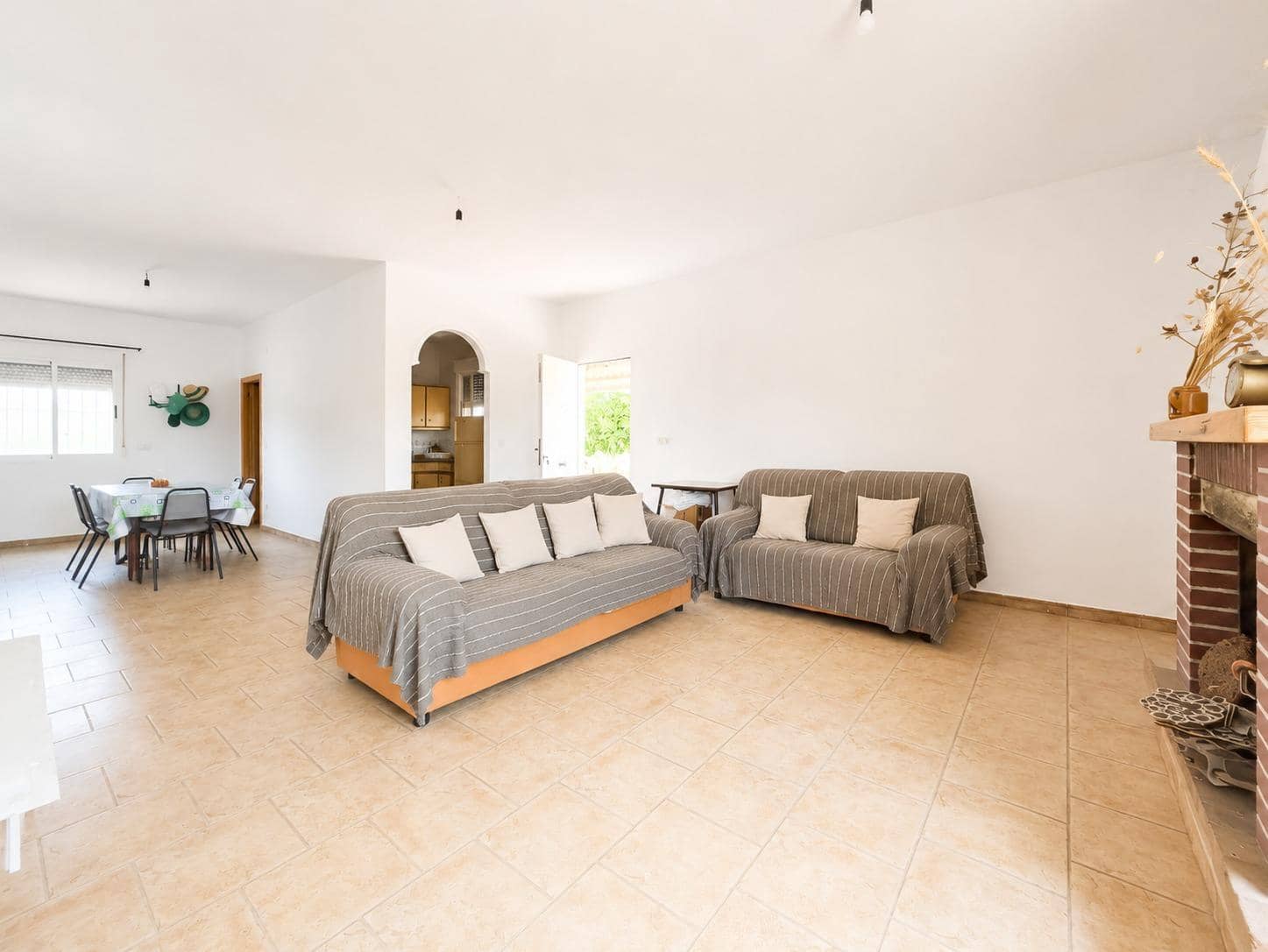 4 soverom Villa til salgs i Novelda med svømmebasseng garasje - € 165 000 (Ref: 9843430)