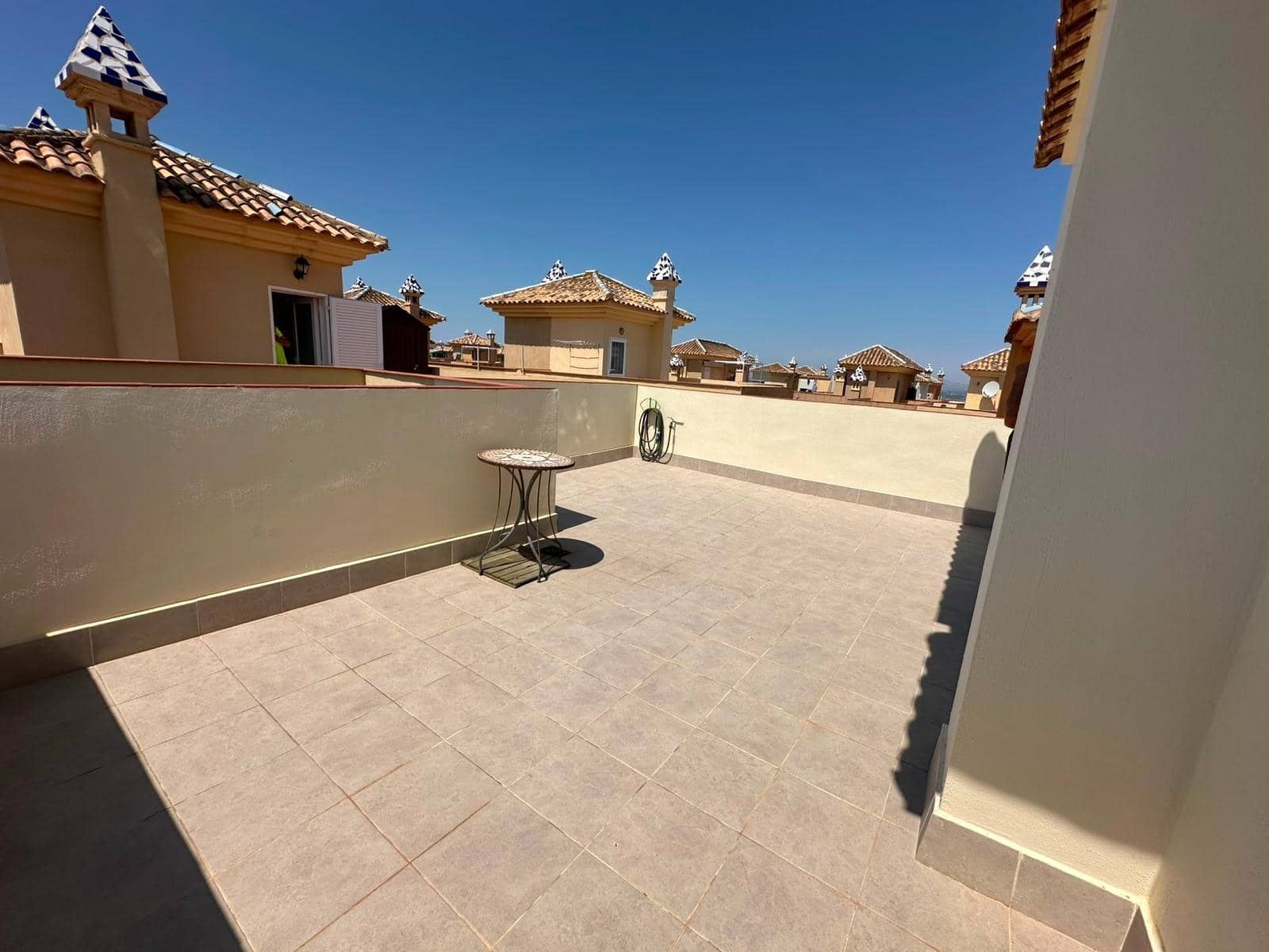 2 bedroom Bungalow for rent in Gran Alacant with pool - € 950 (Ref: 9876481)