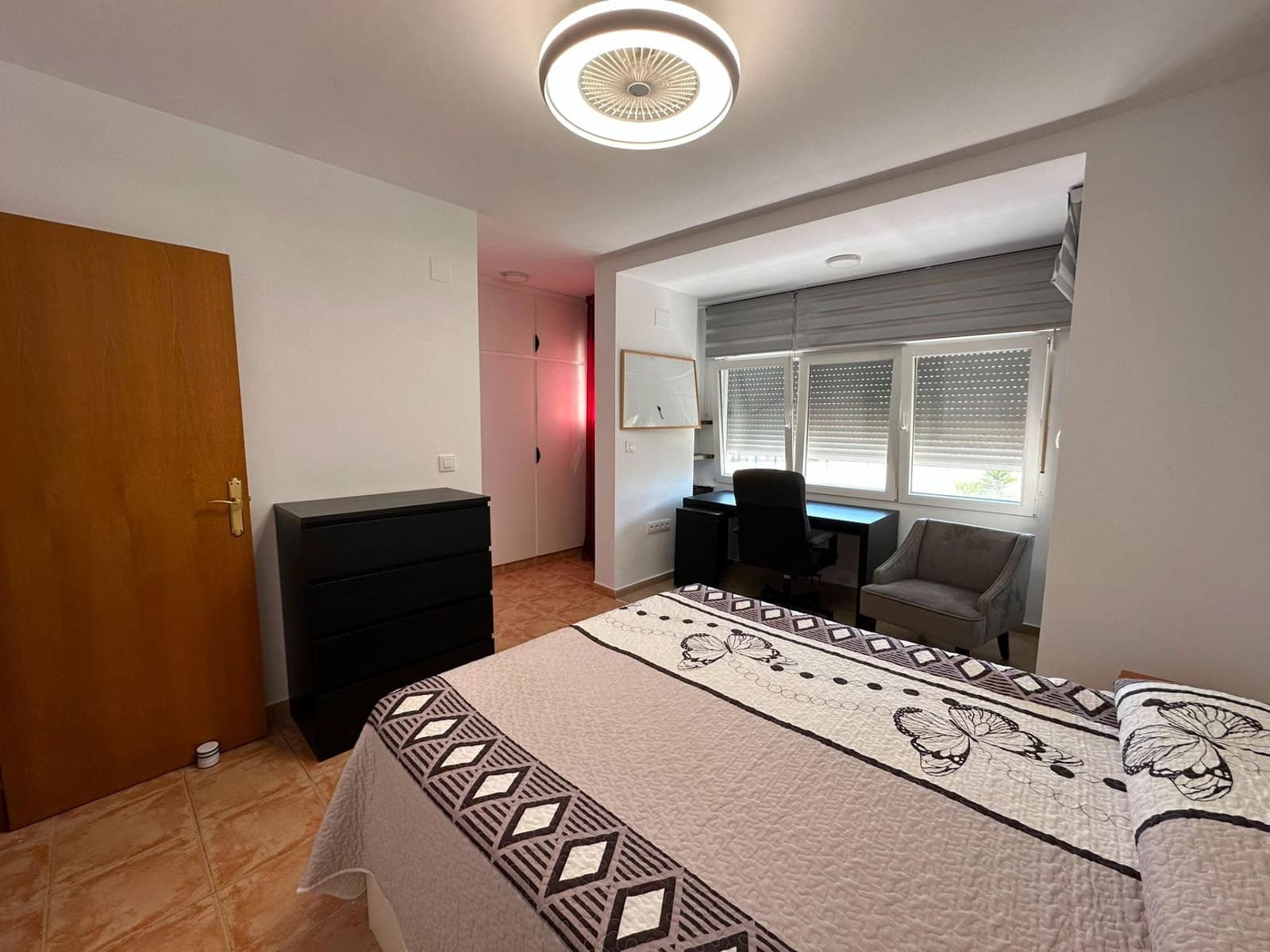 2 bedroom Bungalow for rent in Gran Alacant with pool - € 950 (Ref: 9876481)