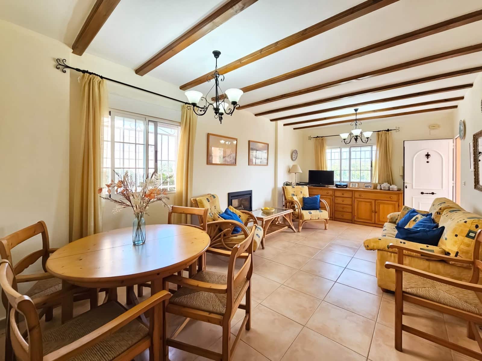 3 slaapkamer Bungalow te koop in Gran Alacant met zwembad - € 315.000 (Ref: 9878904)