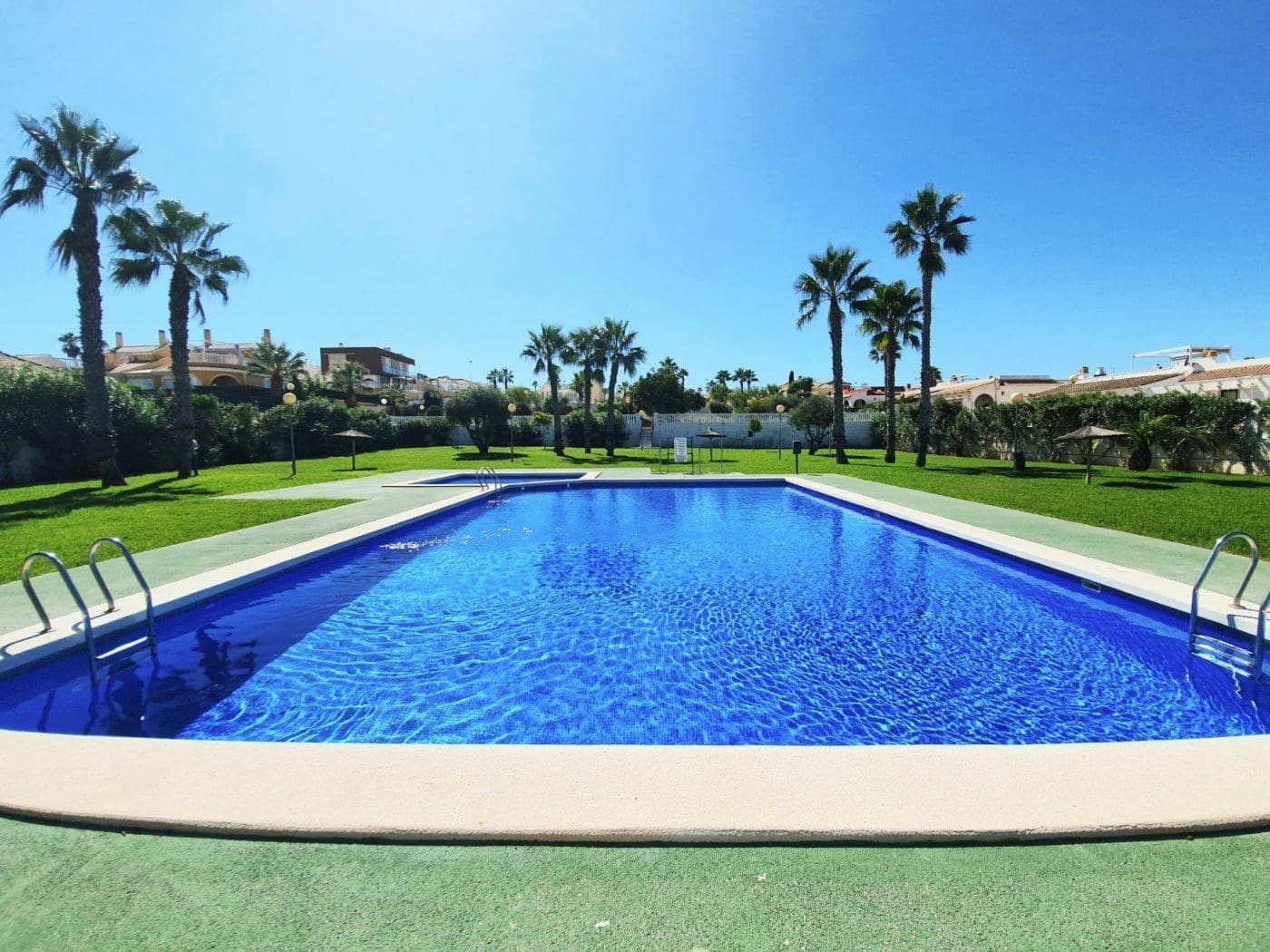 2 bedroom Bungalow for sale in Gran Alacant with pool - € 250,000 (Ref: 9884844)