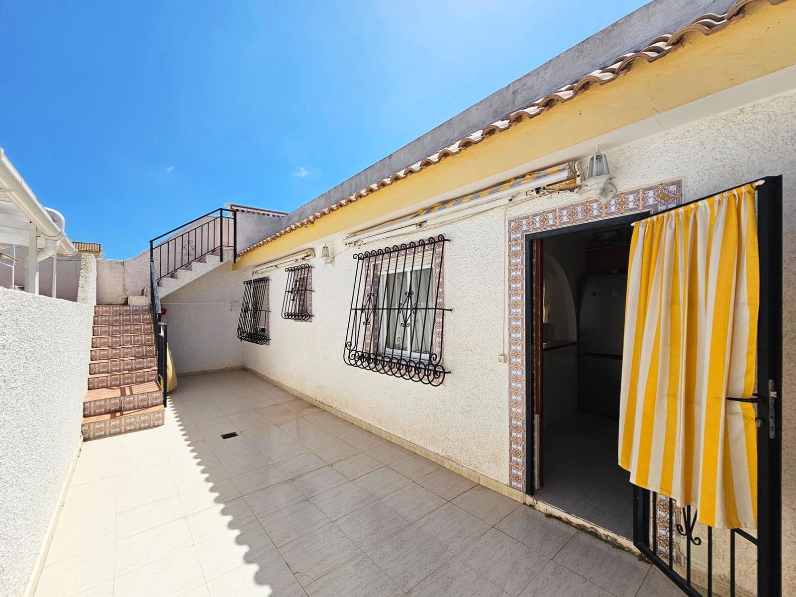 2 bedroom Bungalow for sale in Gran Alacant with pool - € 250,000 (Ref: 9884844)
