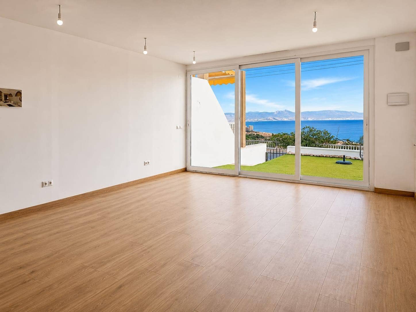 3 Zimmer Bungalow zu verkaufen in Gran Alacant - 269.000 € (Ref: 9890418)