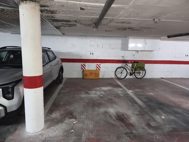 Garasje til salgs i Arenales del Sol, Elche / Elx - € 12 420 (Ref: 9892409)