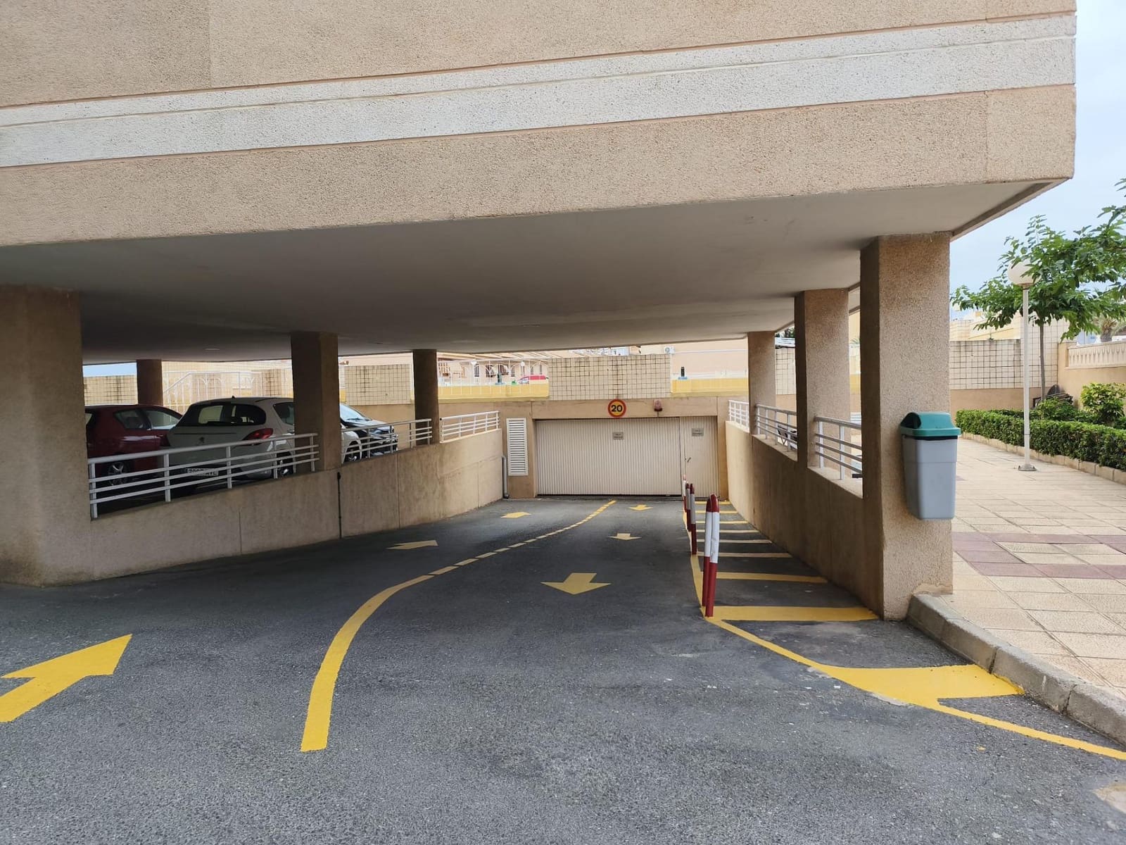 Garage for sale in Arenales del Sol - € 12,420 (Ref: 9892409)