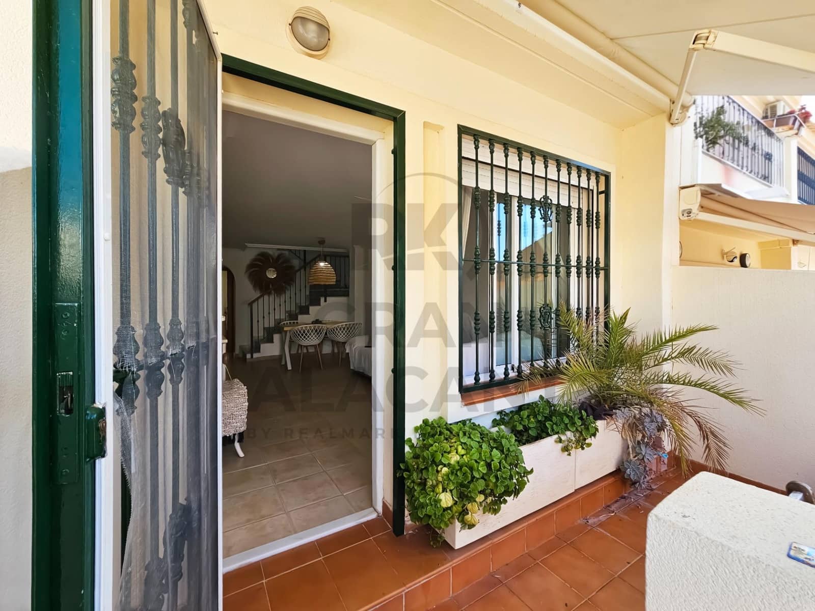 2 Zimmer Bungalow zu verkaufen in Gran Alacant mit Pool - 255.000 € (Ref: 9922340)