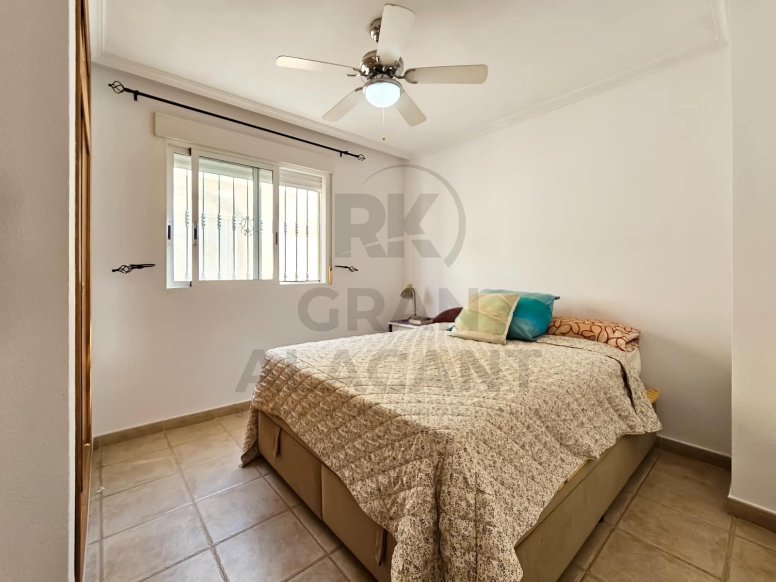 2 Zimmer Bungalow zu verkaufen in Gran Alacant mit Pool - 255.000 € (Ref: 9922340)