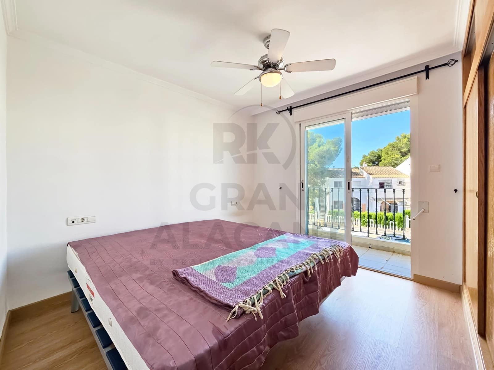 2 Zimmer Bungalow zu verkaufen in Gran Alacant mit Pool - 255.000 € (Ref: 9922340)