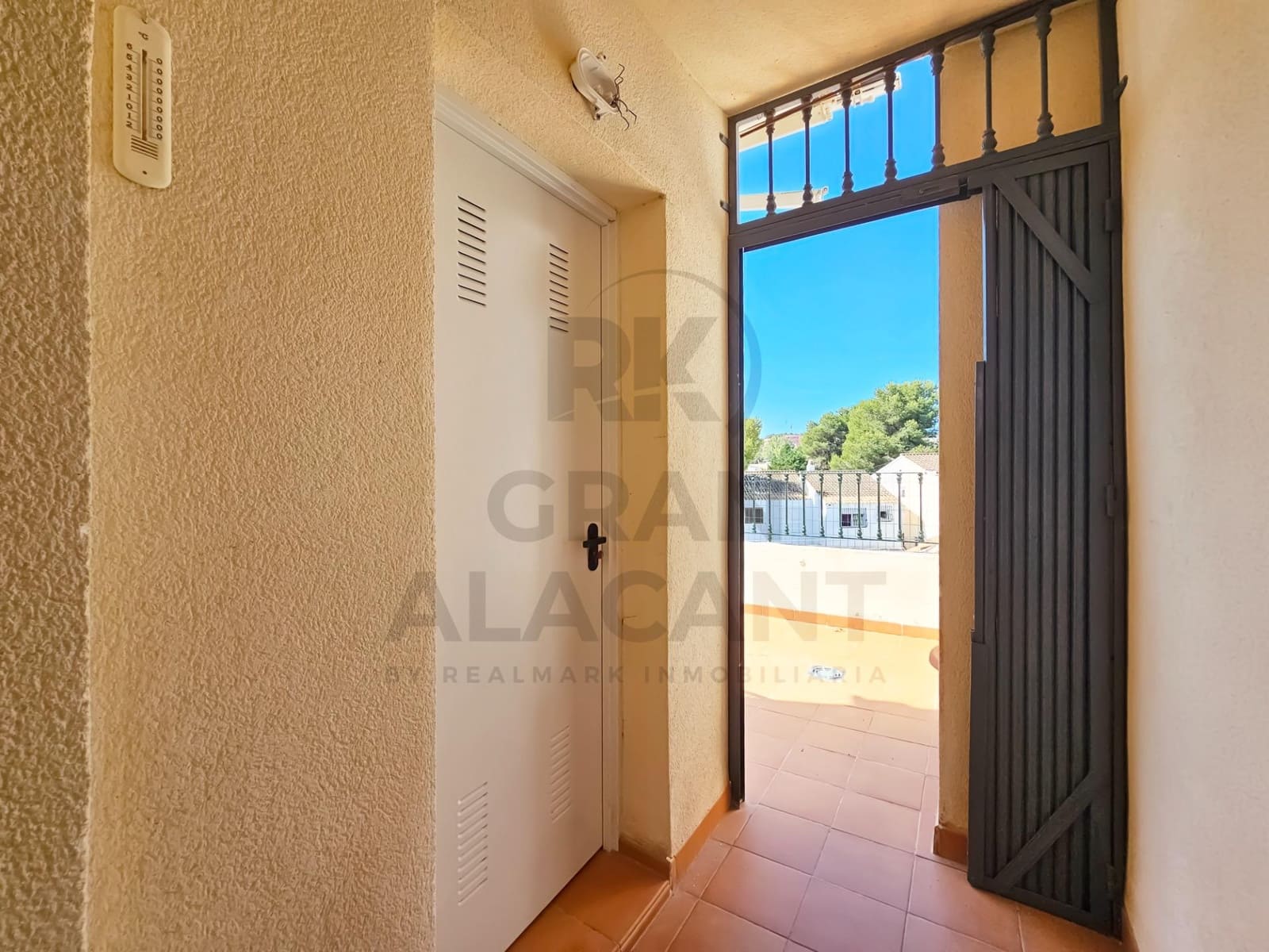 2 Zimmer Bungalow zu verkaufen in Gran Alacant mit Pool - 255.000 € (Ref: 9922340)