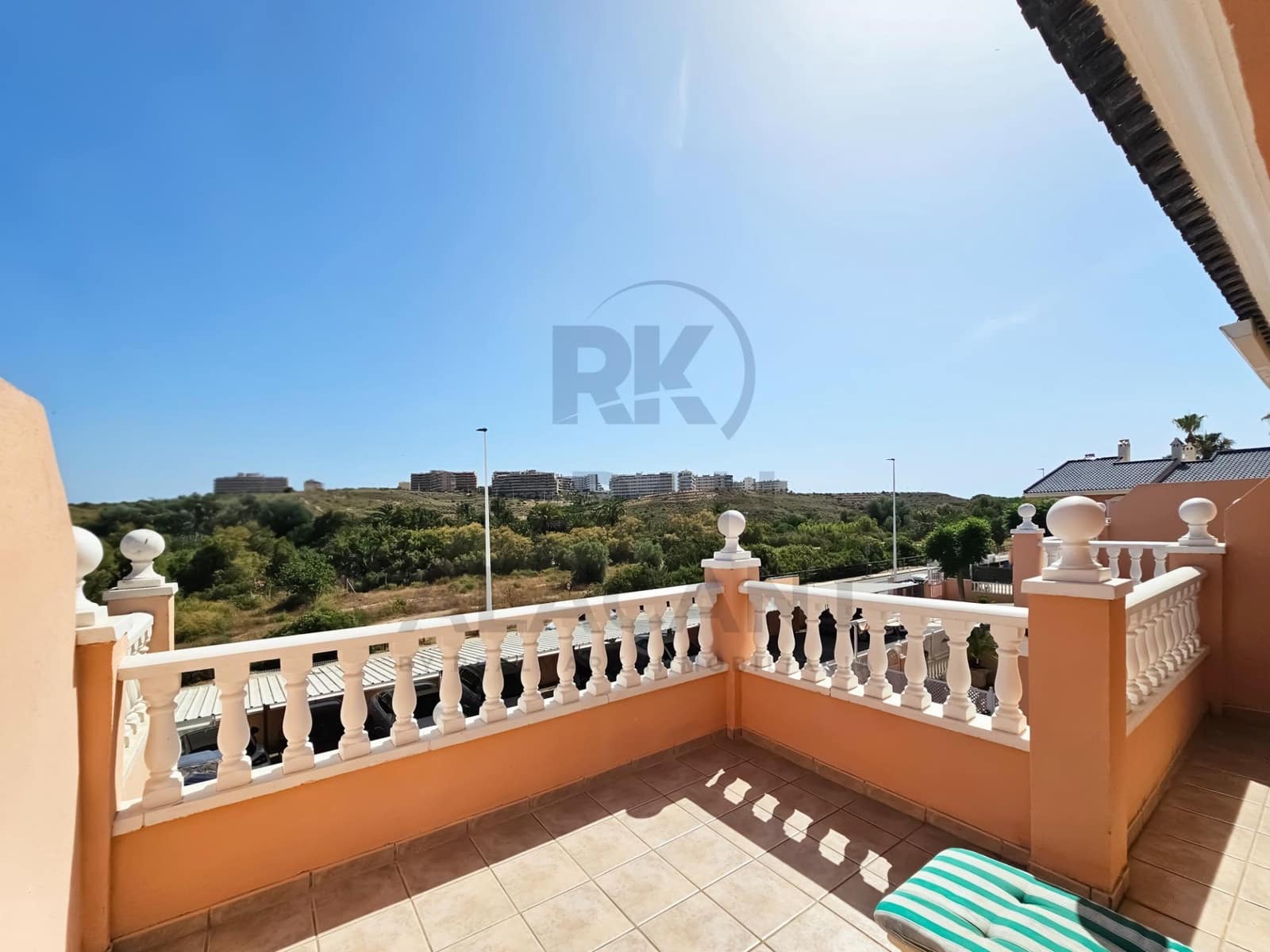 2 sovrum Bungalow till salu i Gran Alacant med pool - 259 000 € (Ref: 9927451)