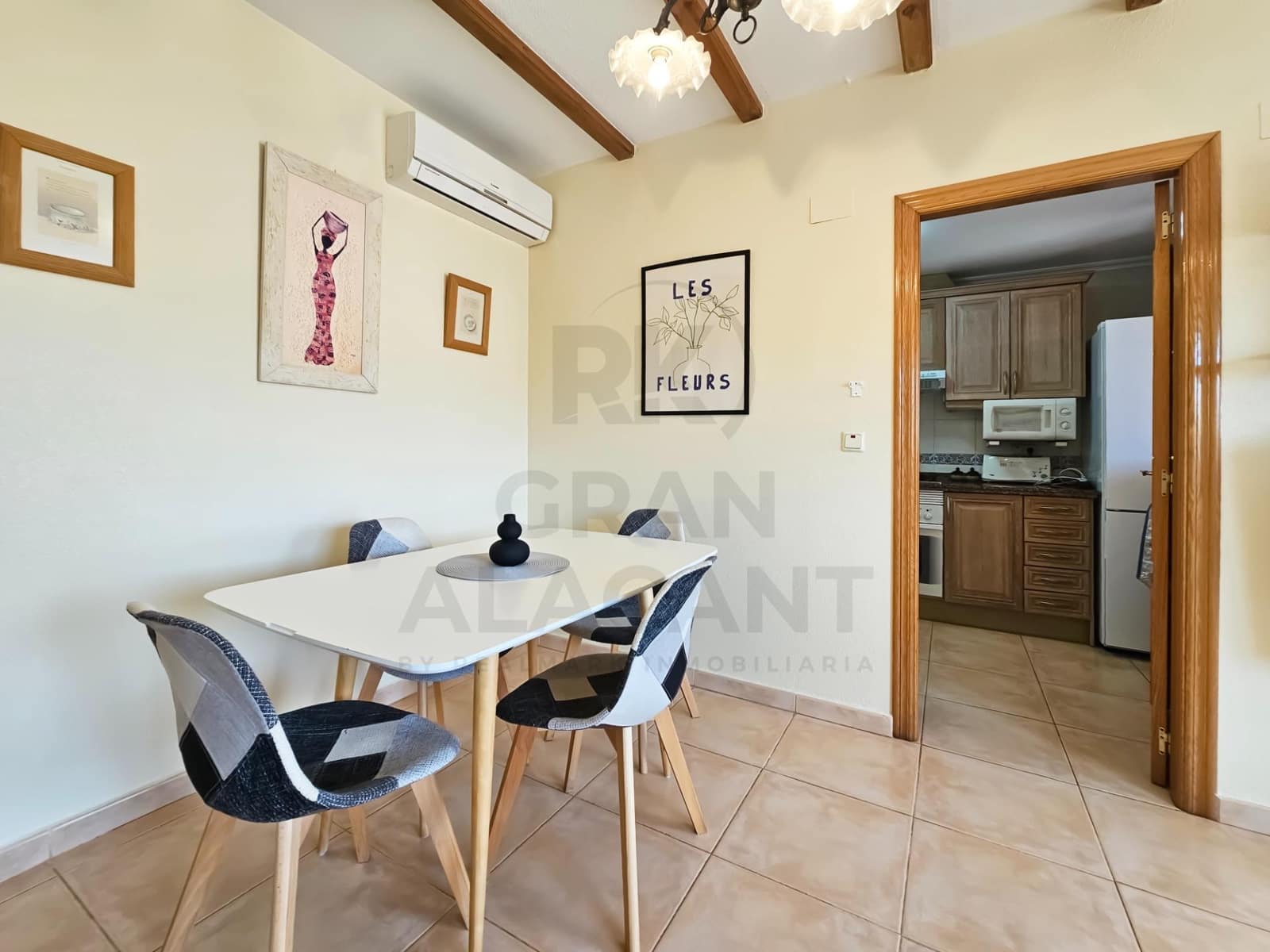 2 sovrum Bungalow till salu i Gran Alacant med pool - 259 000 € (Ref: 9927451)