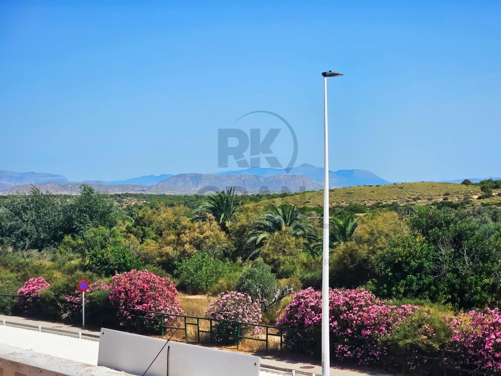2 sovrum Bungalow till salu i Gran Alacant med pool - 259 000 € (Ref: 9927451)