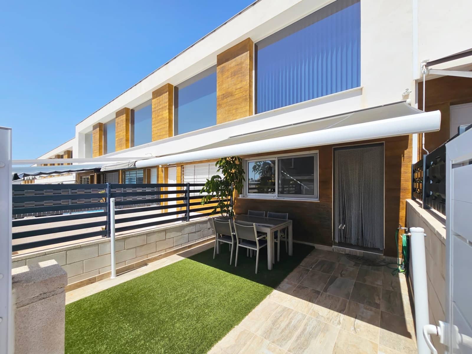 3 Zimmer Haus zu verkaufen in Gran Alacant mit Pool Garage - 260.000 € (Ref: 9927452)