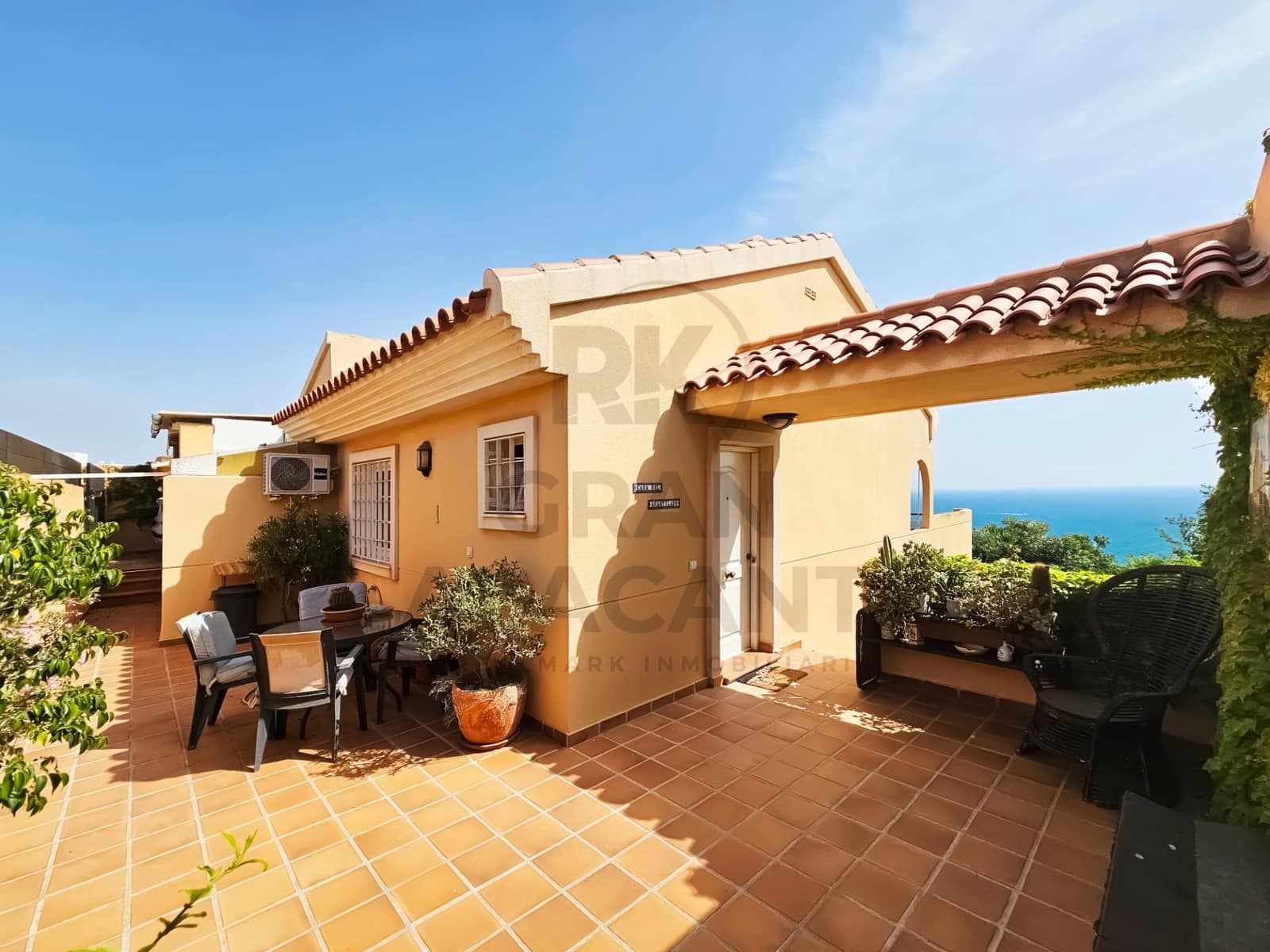 4 chambre Appartement à vendre à Gran Alacant avec piscine - 990 000 € (Ref: 9940014)
