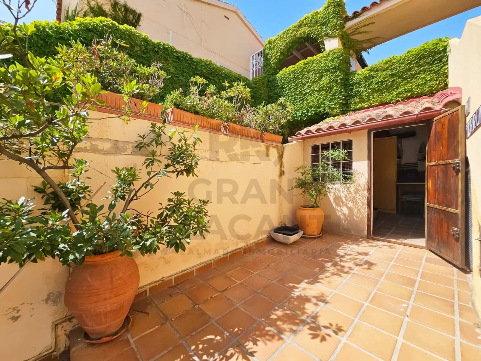 4 chambre Appartement à vendre à Gran Alacant avec piscine - 990 000 € (Ref: 9940014)