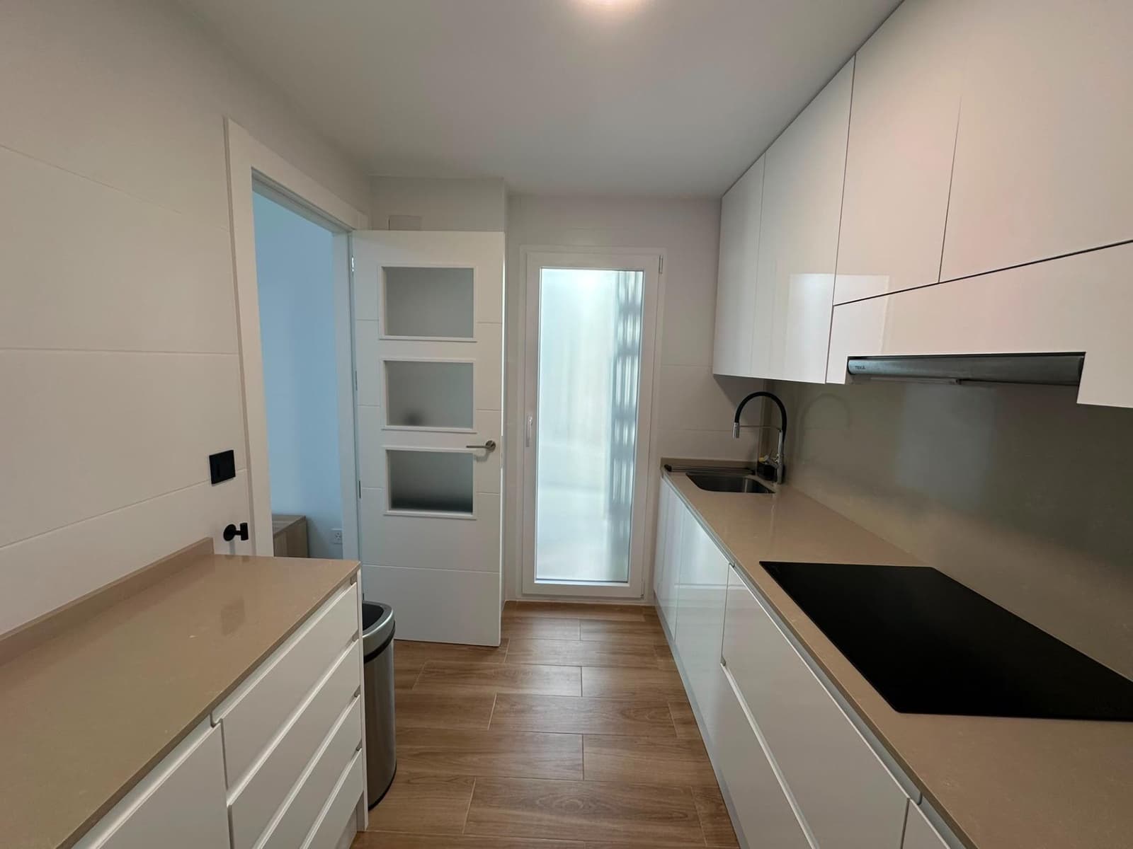 2 soverom Bungalow til leie i Gran Alacant med svømmebasseng garasje - € 1 000 (Ref: 9945748)