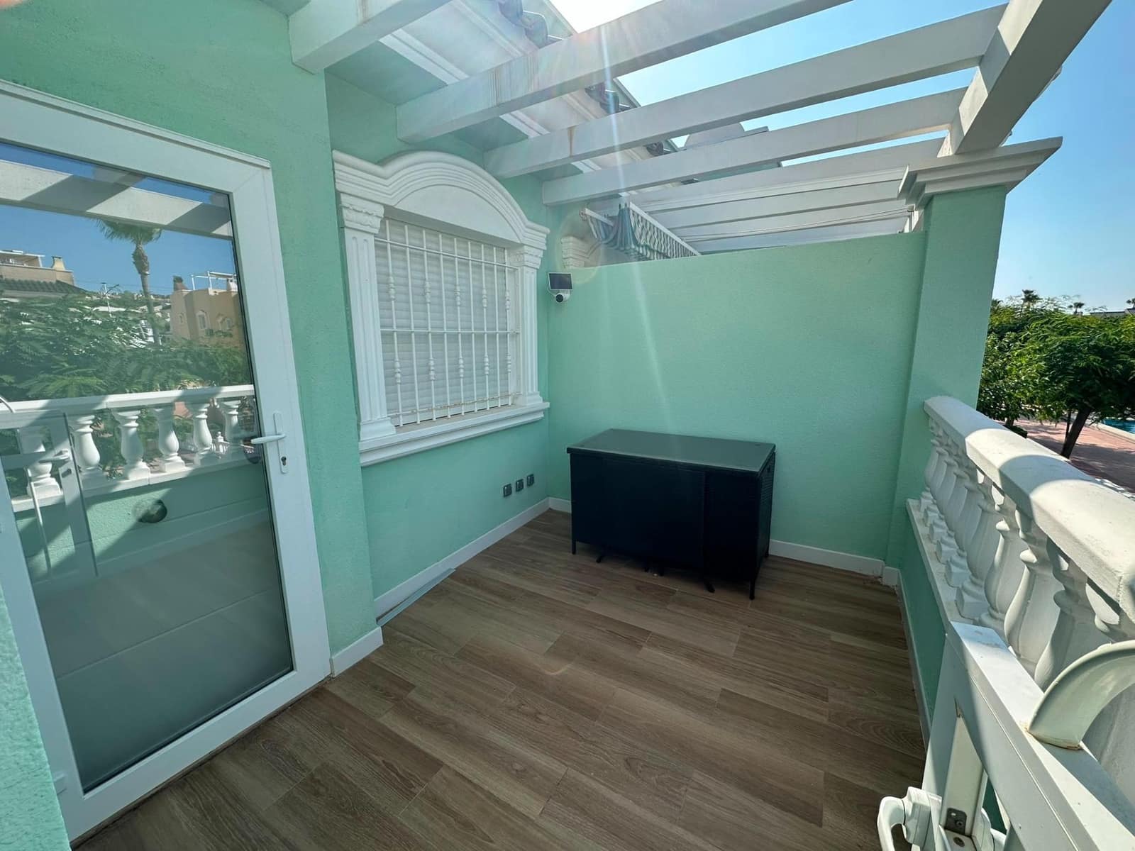2 soverom Bungalow til leie i Gran Alacant med svømmebasseng garasje - € 1 000 (Ref: 9945748)