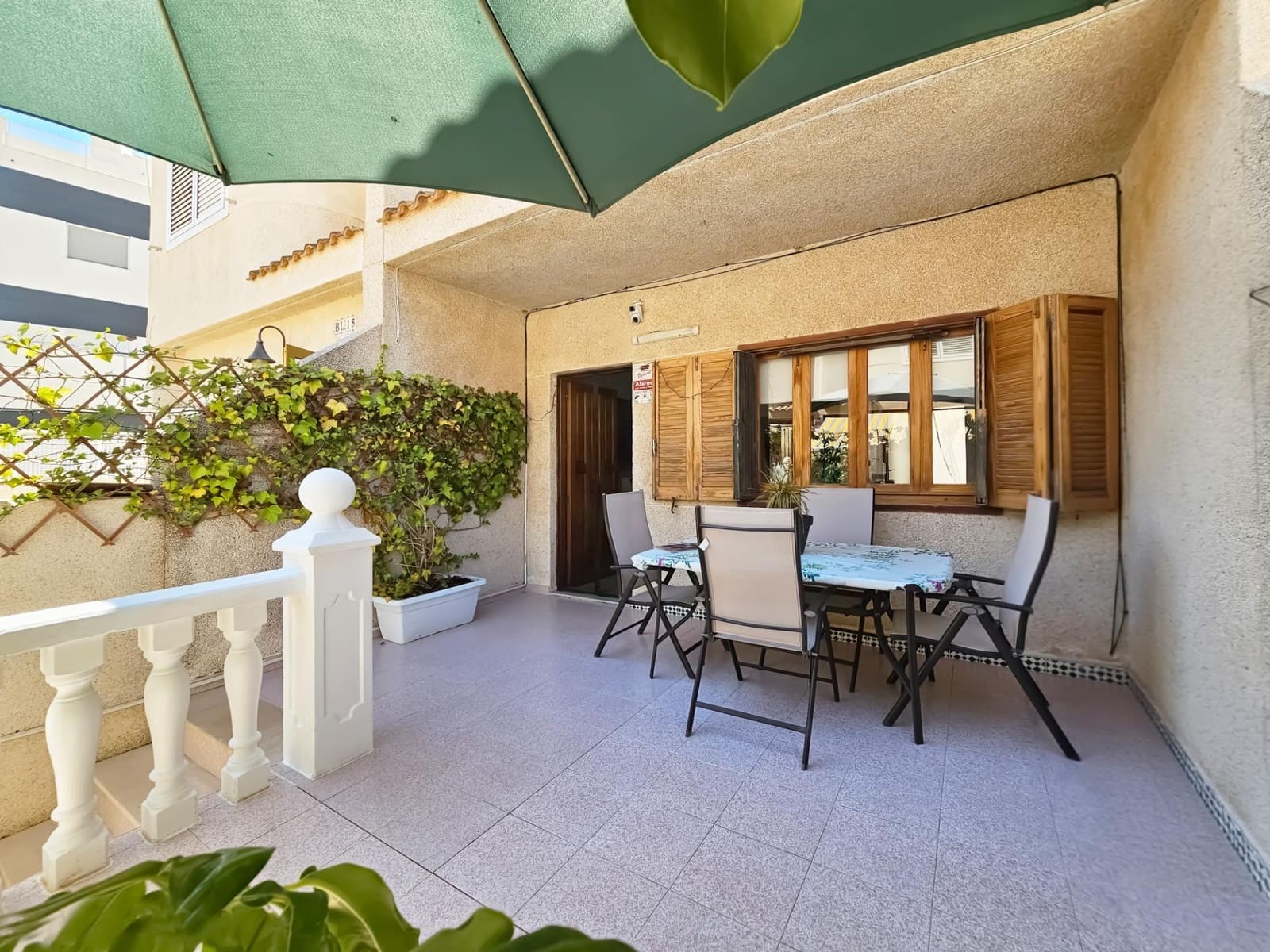 Bungalow de 1 habitación en Gran Alacant en venta con piscina - 184.000 € (Ref: 9952668)