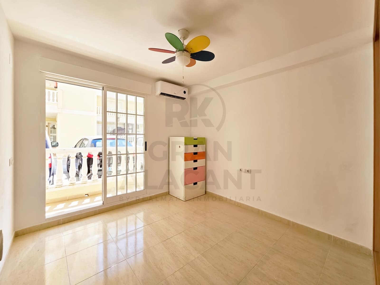 3 soverom Leilighet til salgs i Gran Alacant med svømmebasseng - € 278 000 (Ref: 9952670)