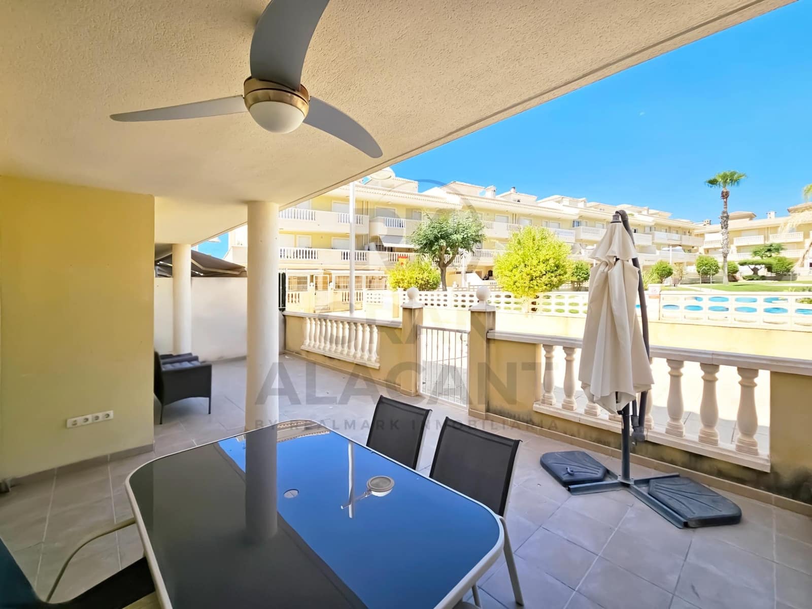 3 soverom Leilighet til salgs i Gran Alacant med svømmebasseng - € 278 000 (Ref: 9952670)