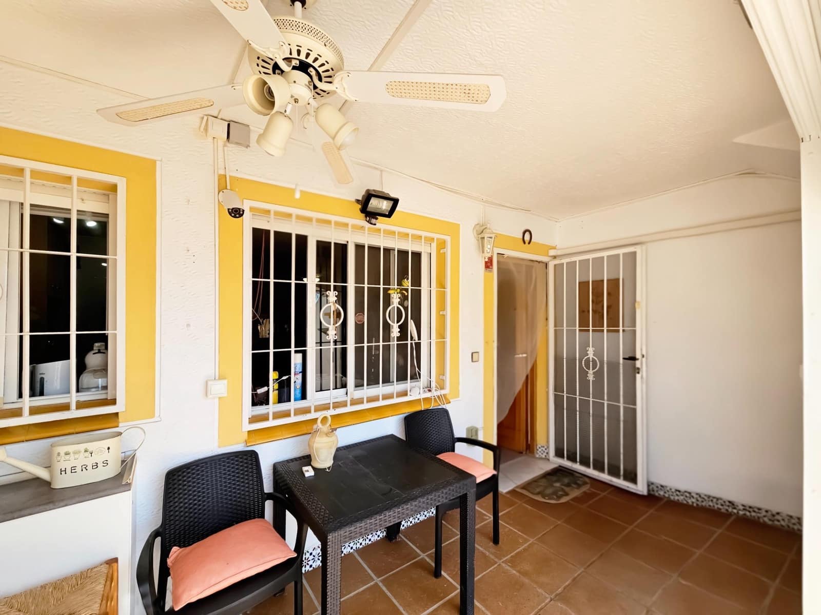 2 bedroom Bungalow for sale in Gran Alacant with pool - € 195,000 (Ref: 9966692)