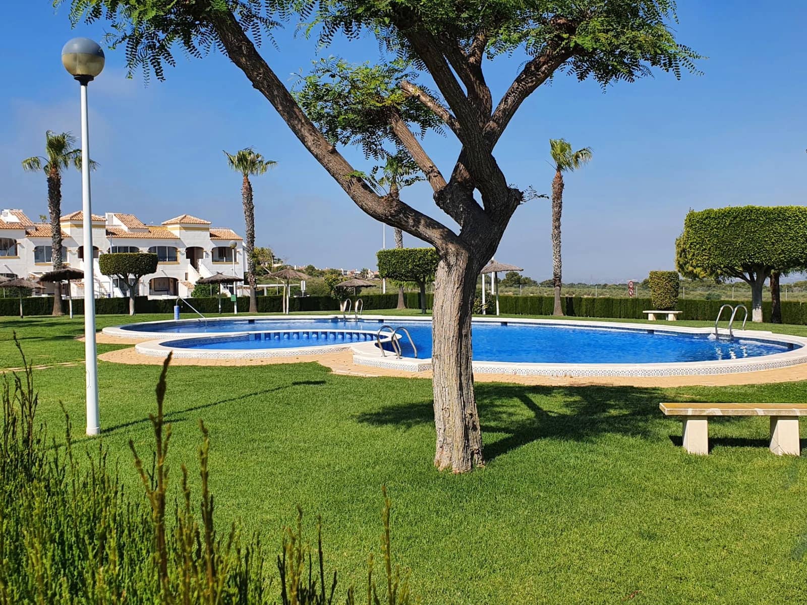 2 bedroom Bungalow for sale in Gran Alacant with pool - € 195,000 (Ref: 9966692)