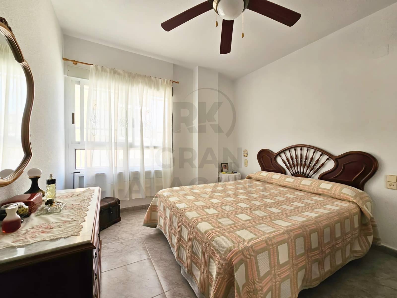 2 soveværelse Lejlighed til salg i Arenales del Sol med garage - € 290.000 (Ref: 9966693)
